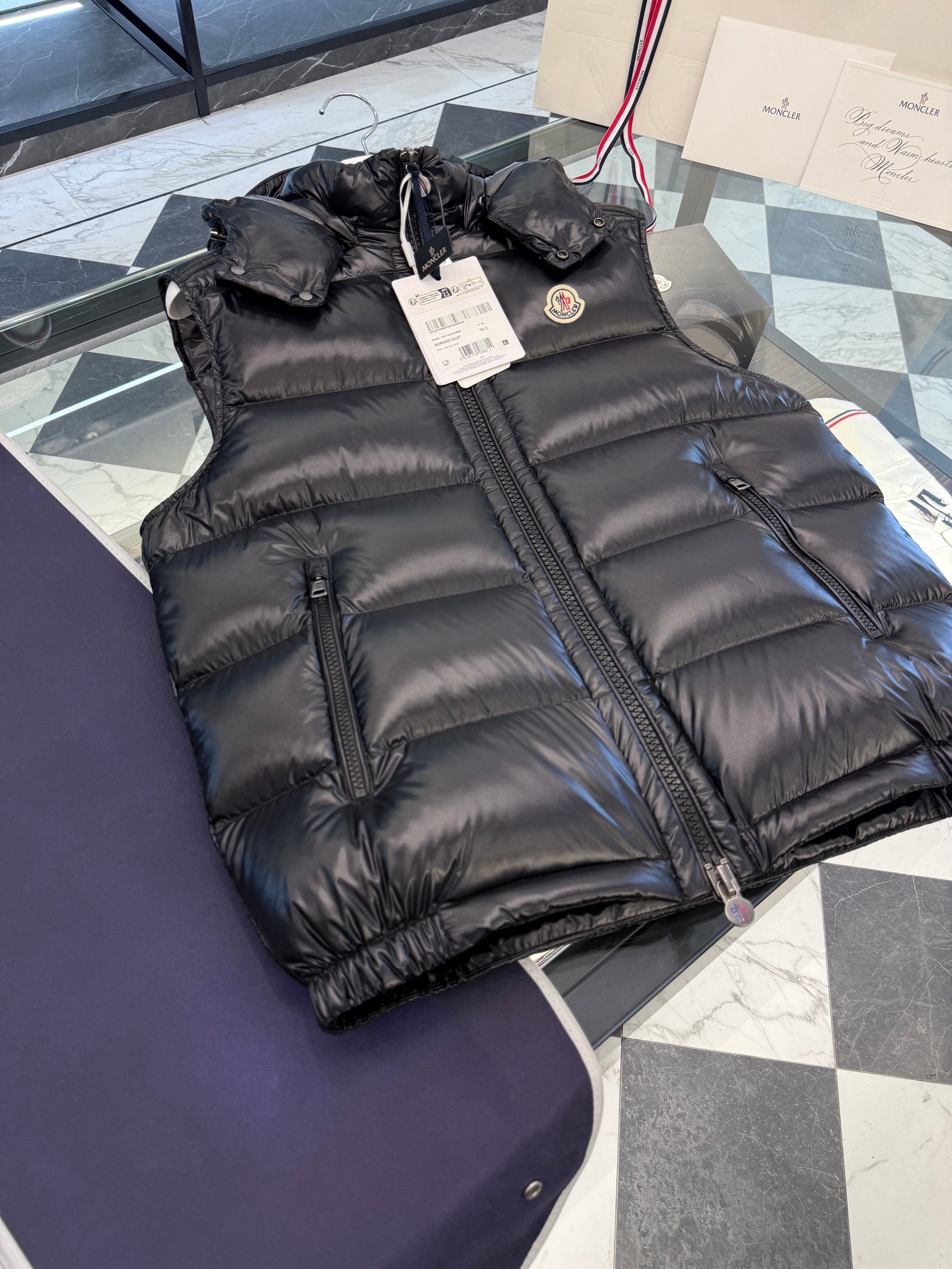 MONC BORMES VEST