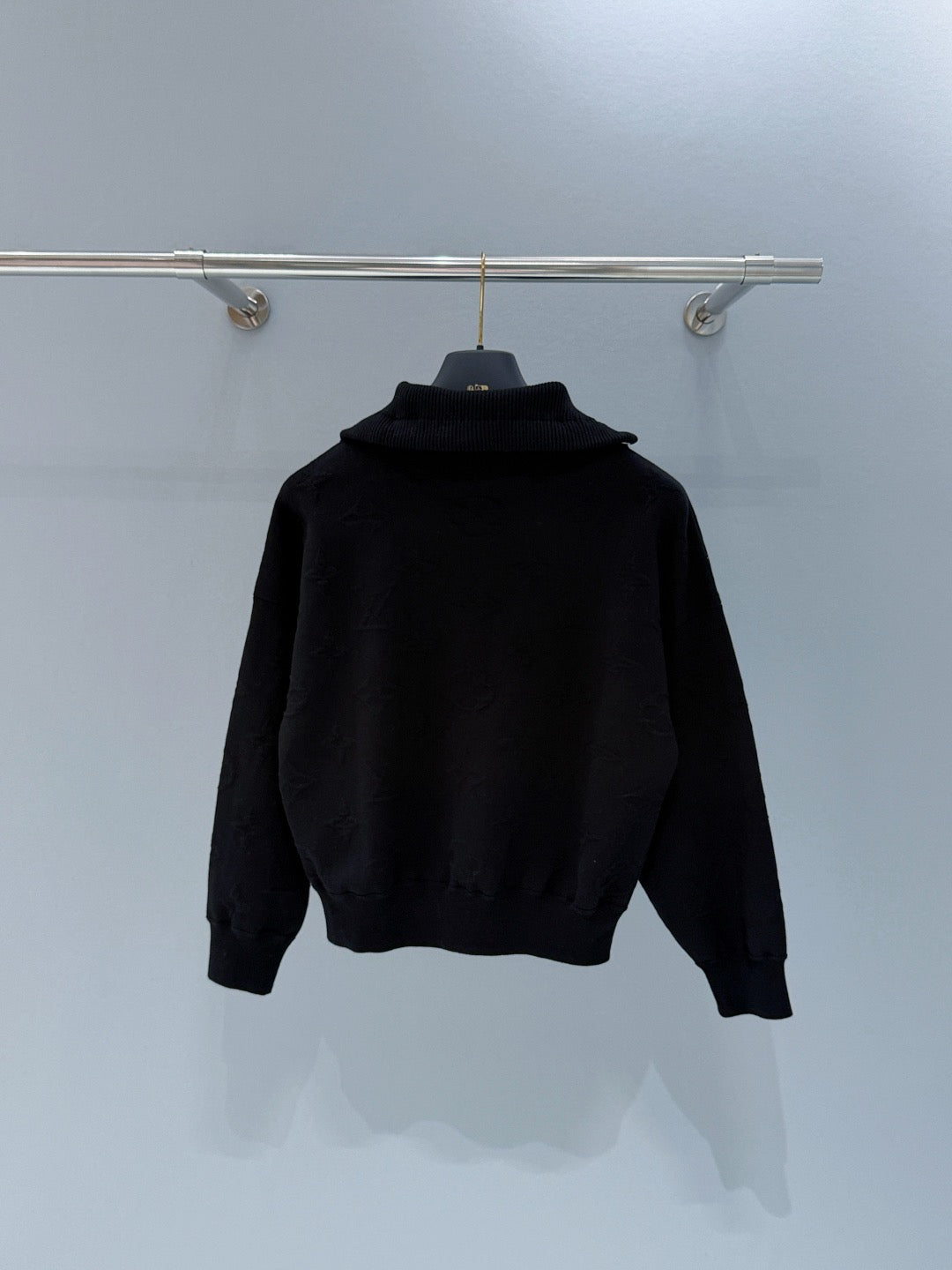 LOU JUMPER