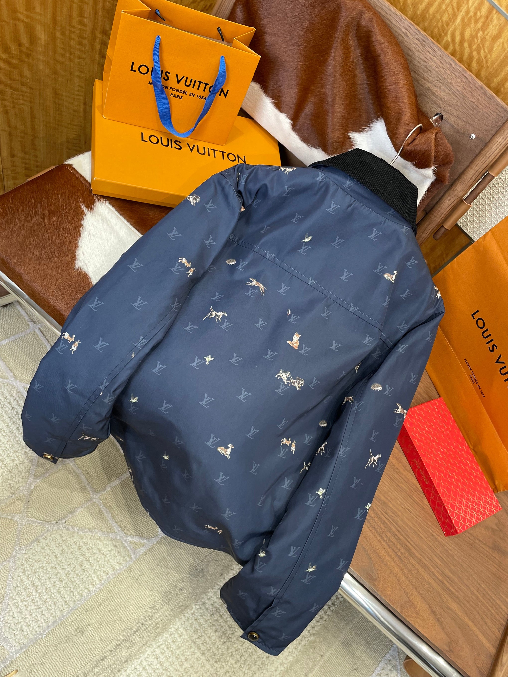 LOU JACKET