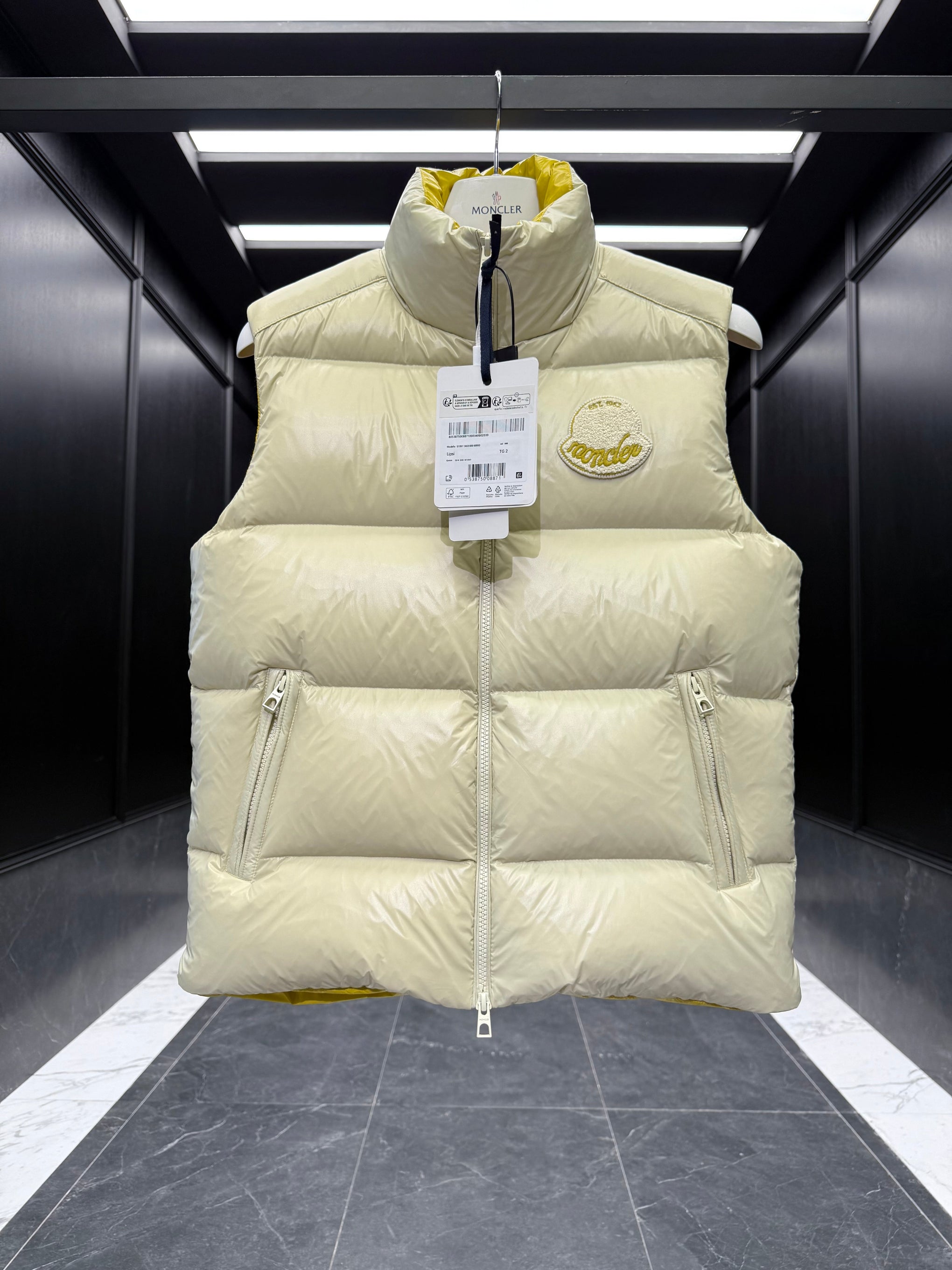 MONC LIPSI VEST