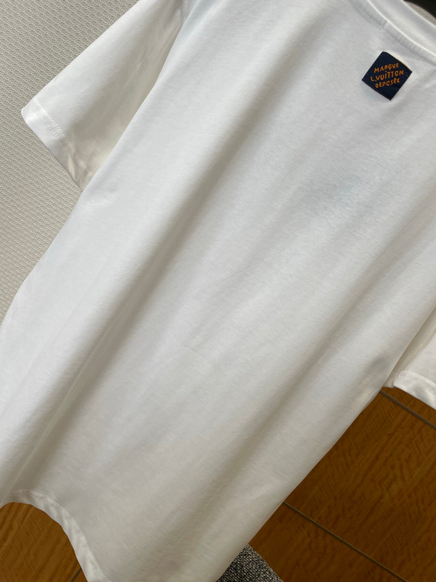 LOU T-SHIRT