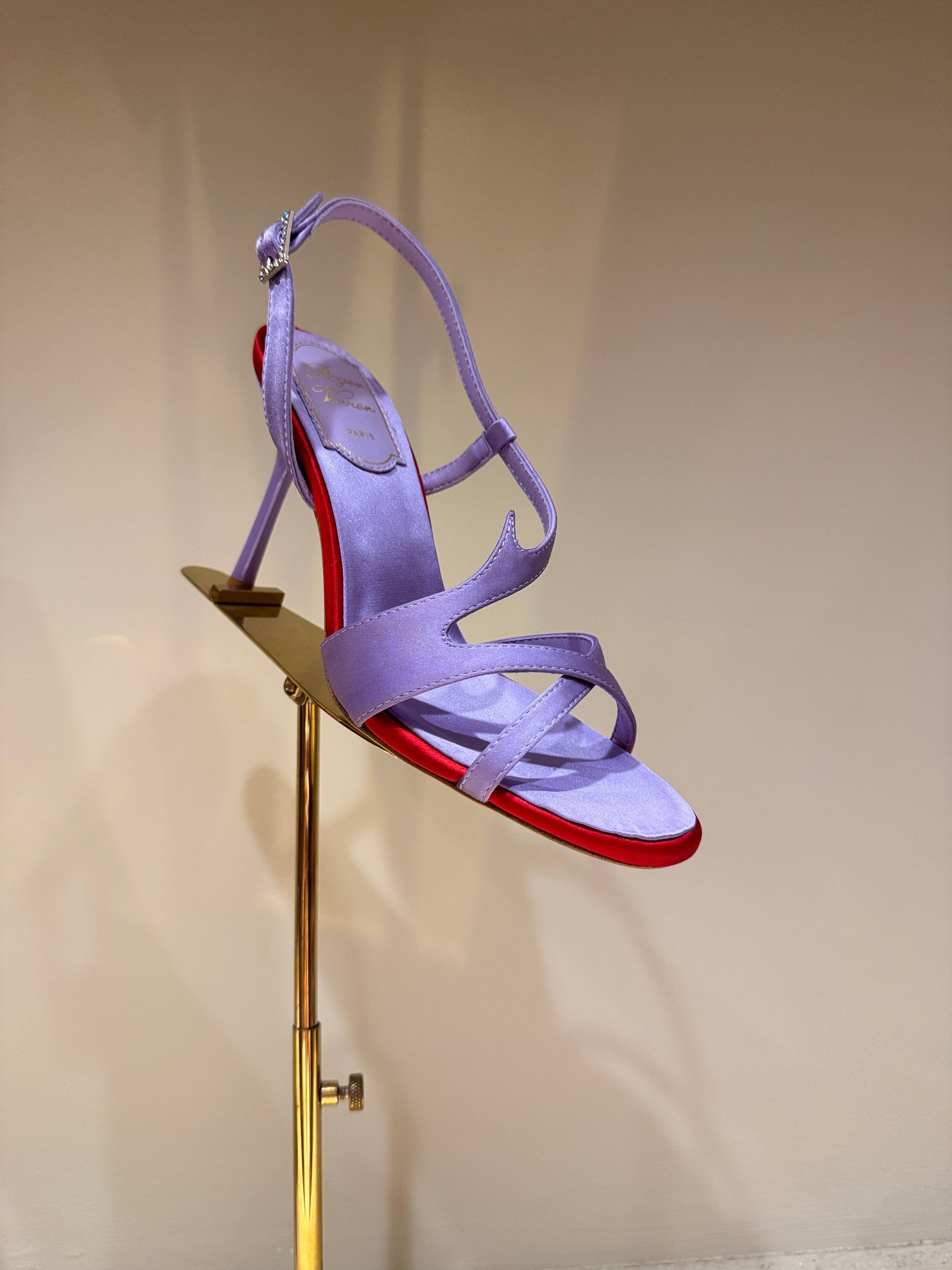 ROGER V HEELS