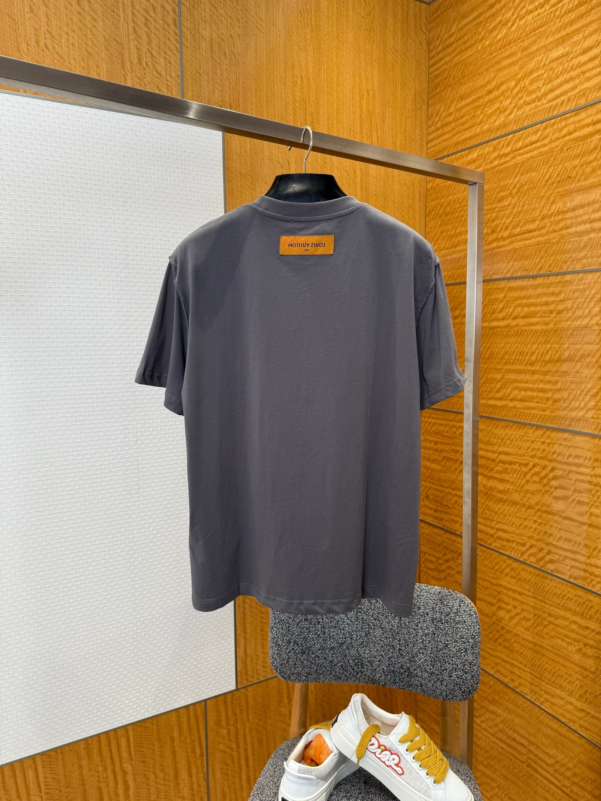 LOU T-SHIRT