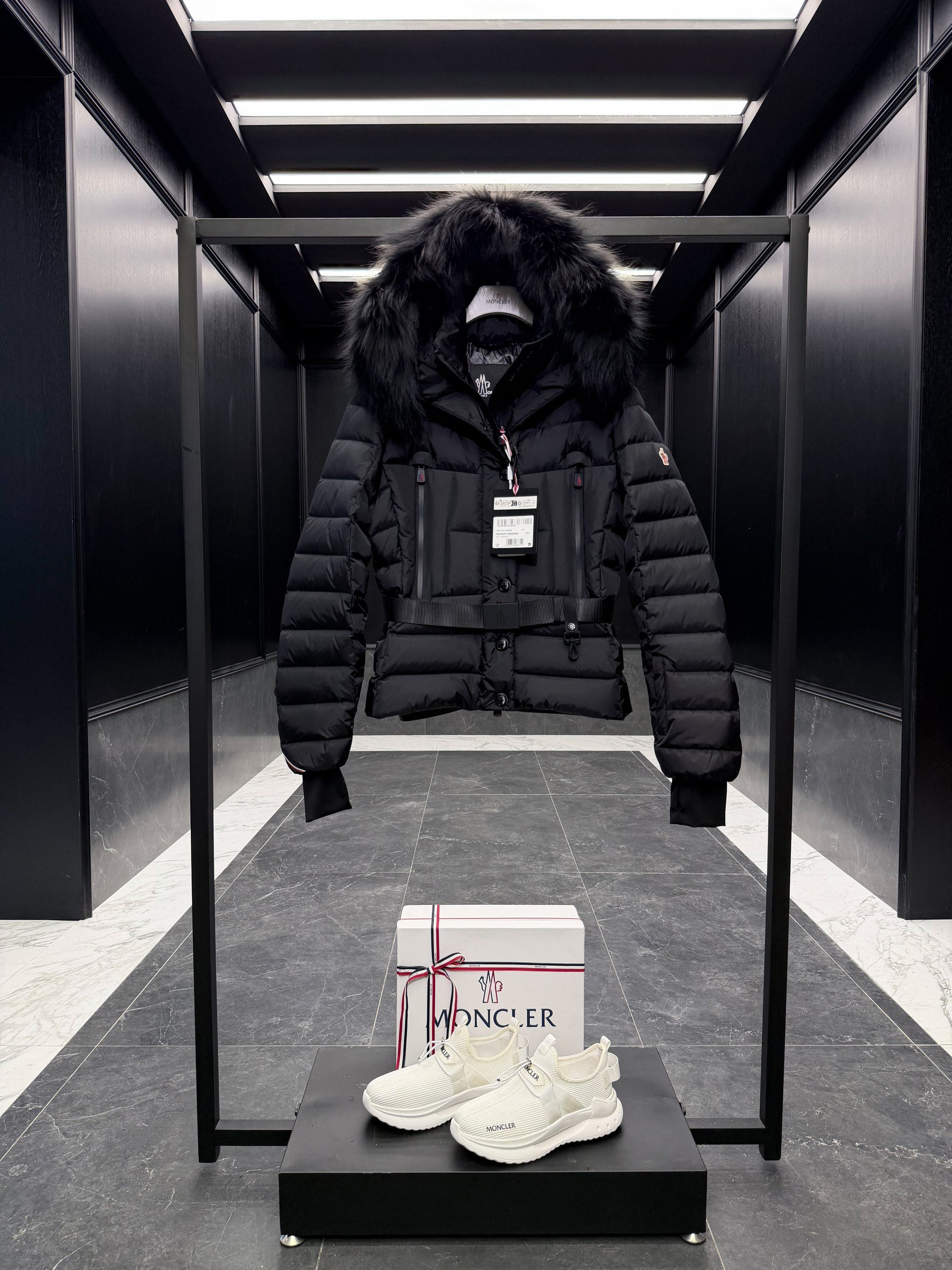 MONC BEVERLEY JACKET