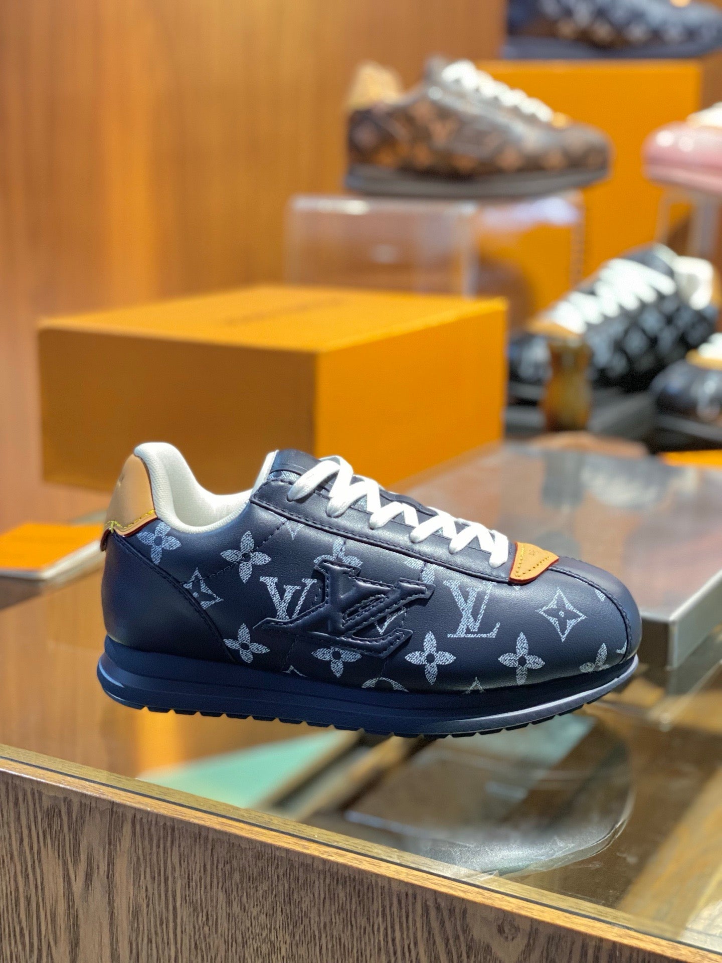 LOU BUTTERSOFT SNEAKERS