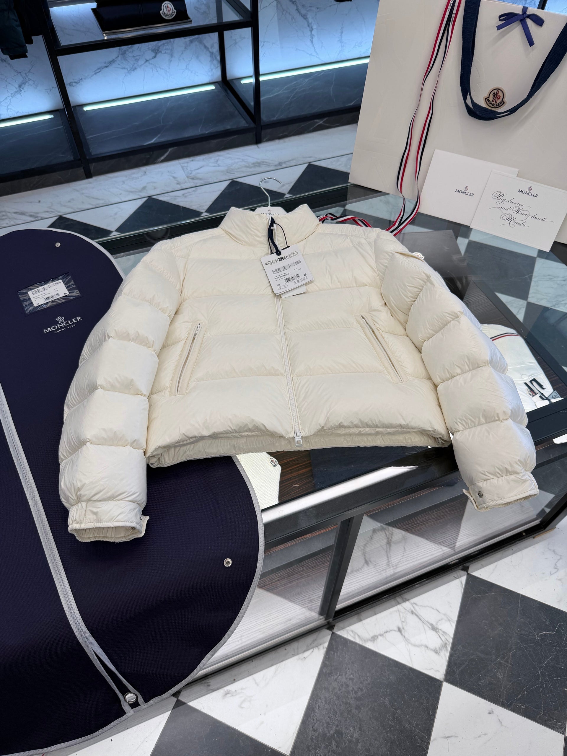 MONC PETRA JACKET