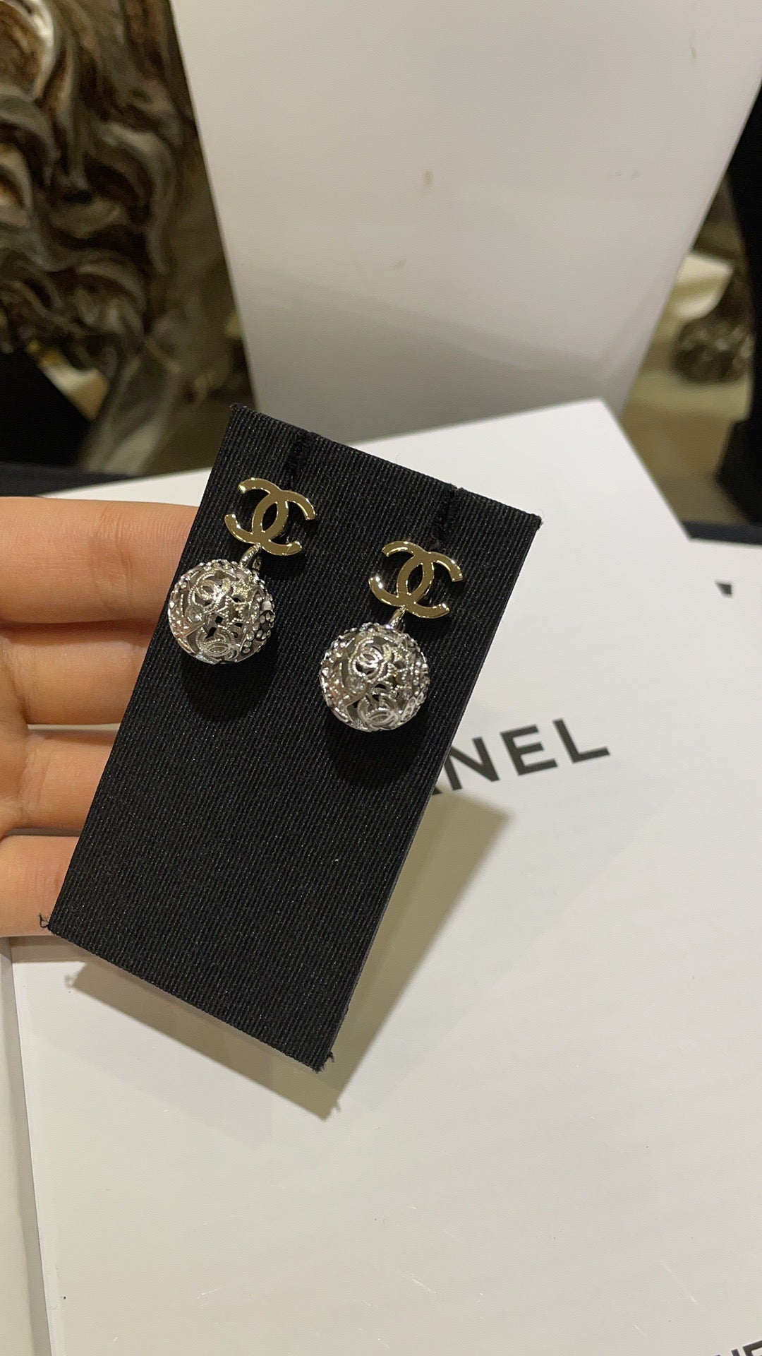 CC EARRINGS