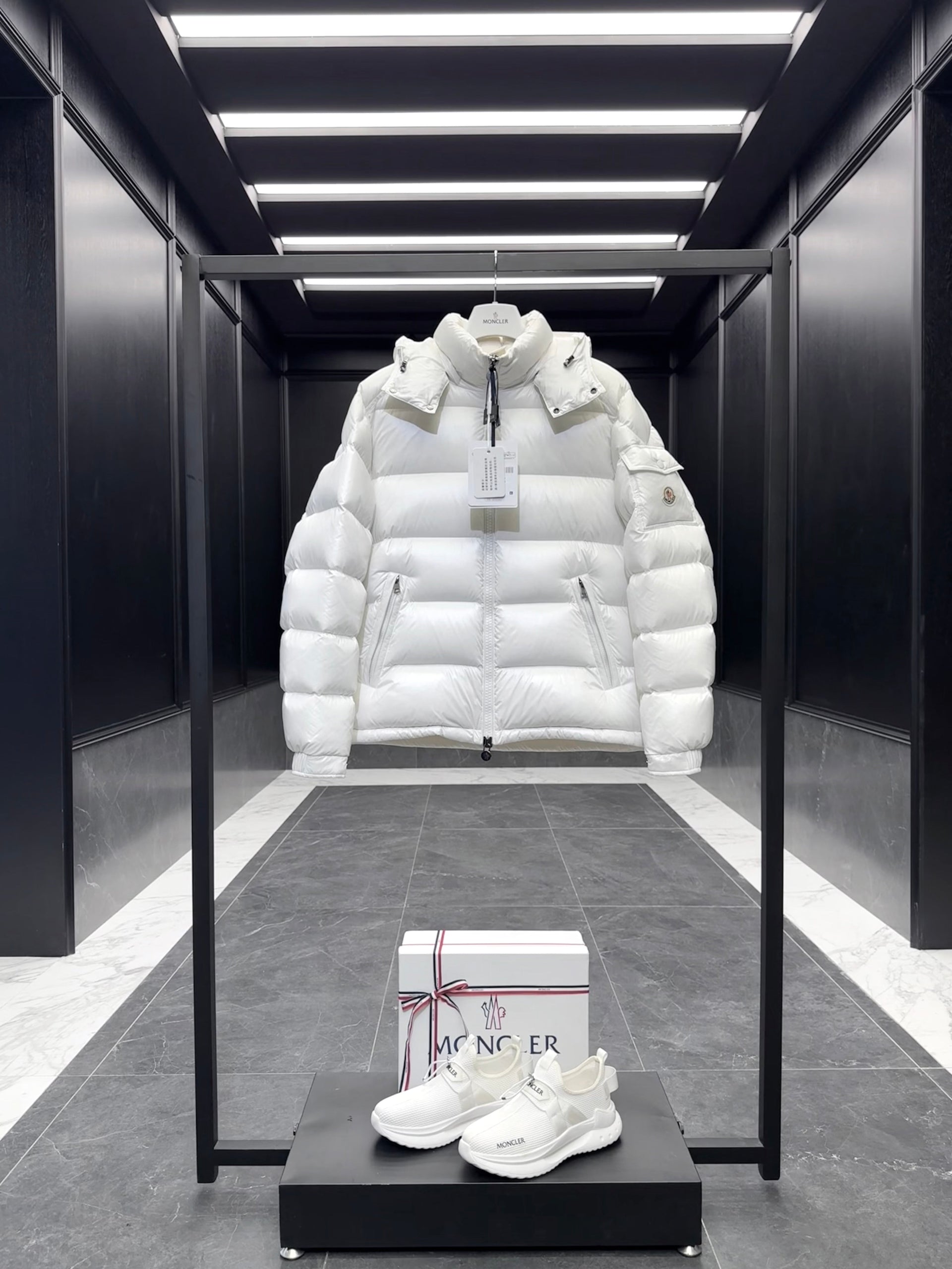 MONC MAYA JACKET