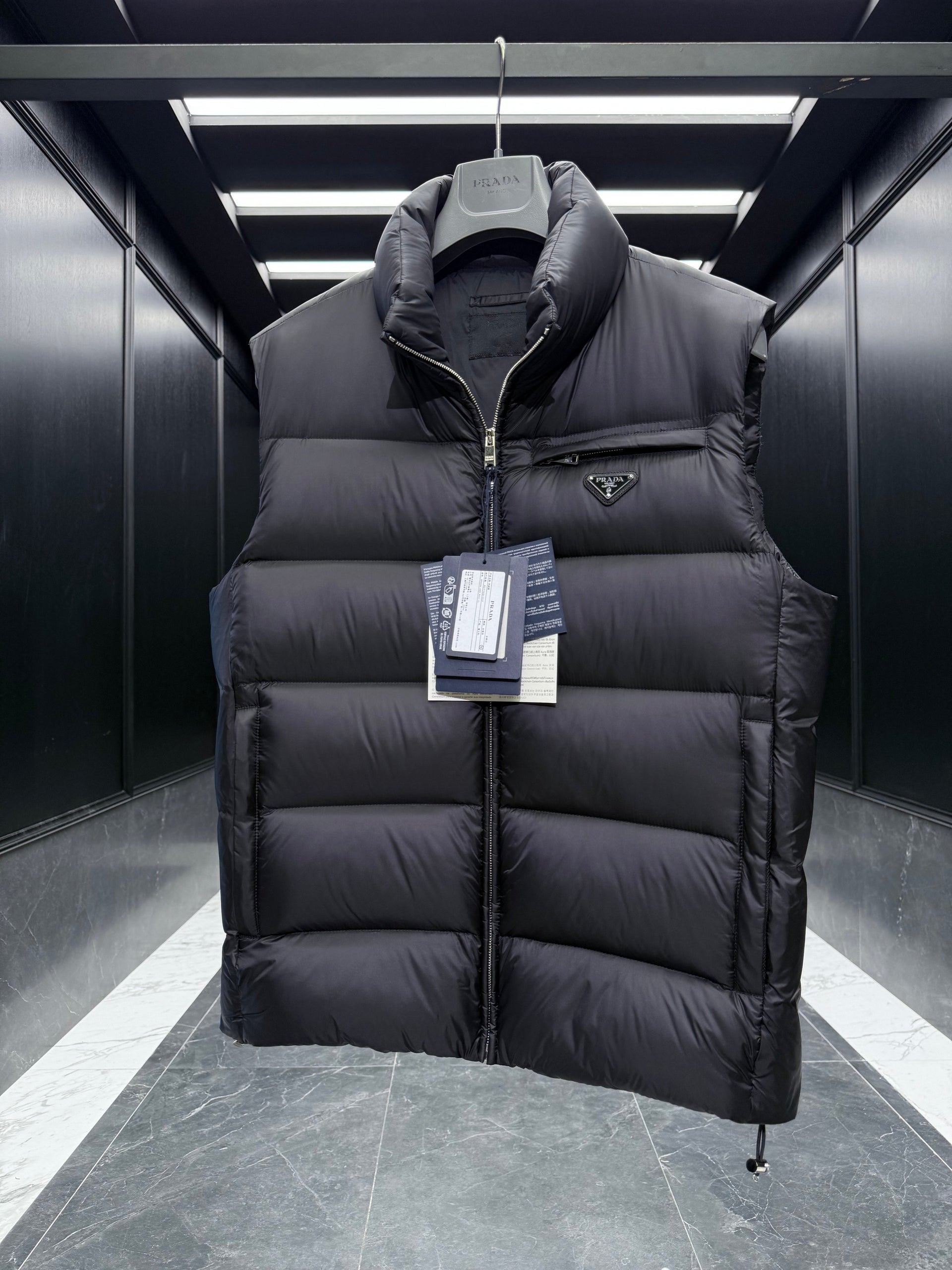 PD VEST