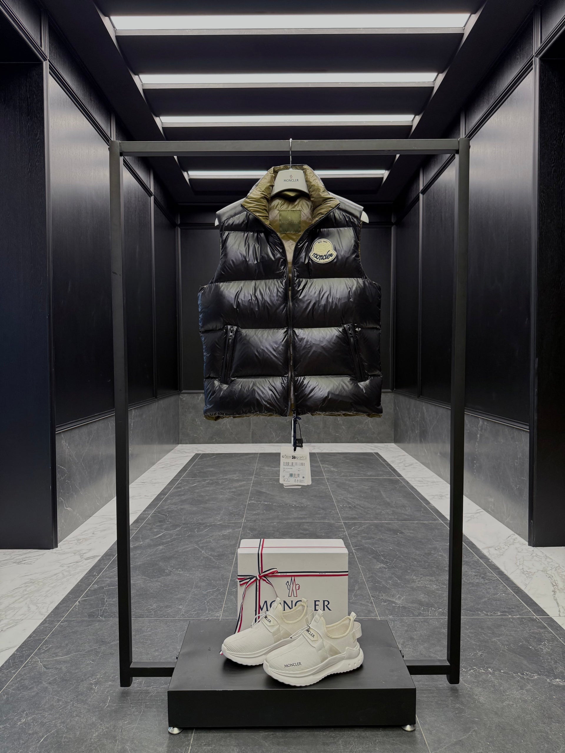 MONC LIPSI VEST