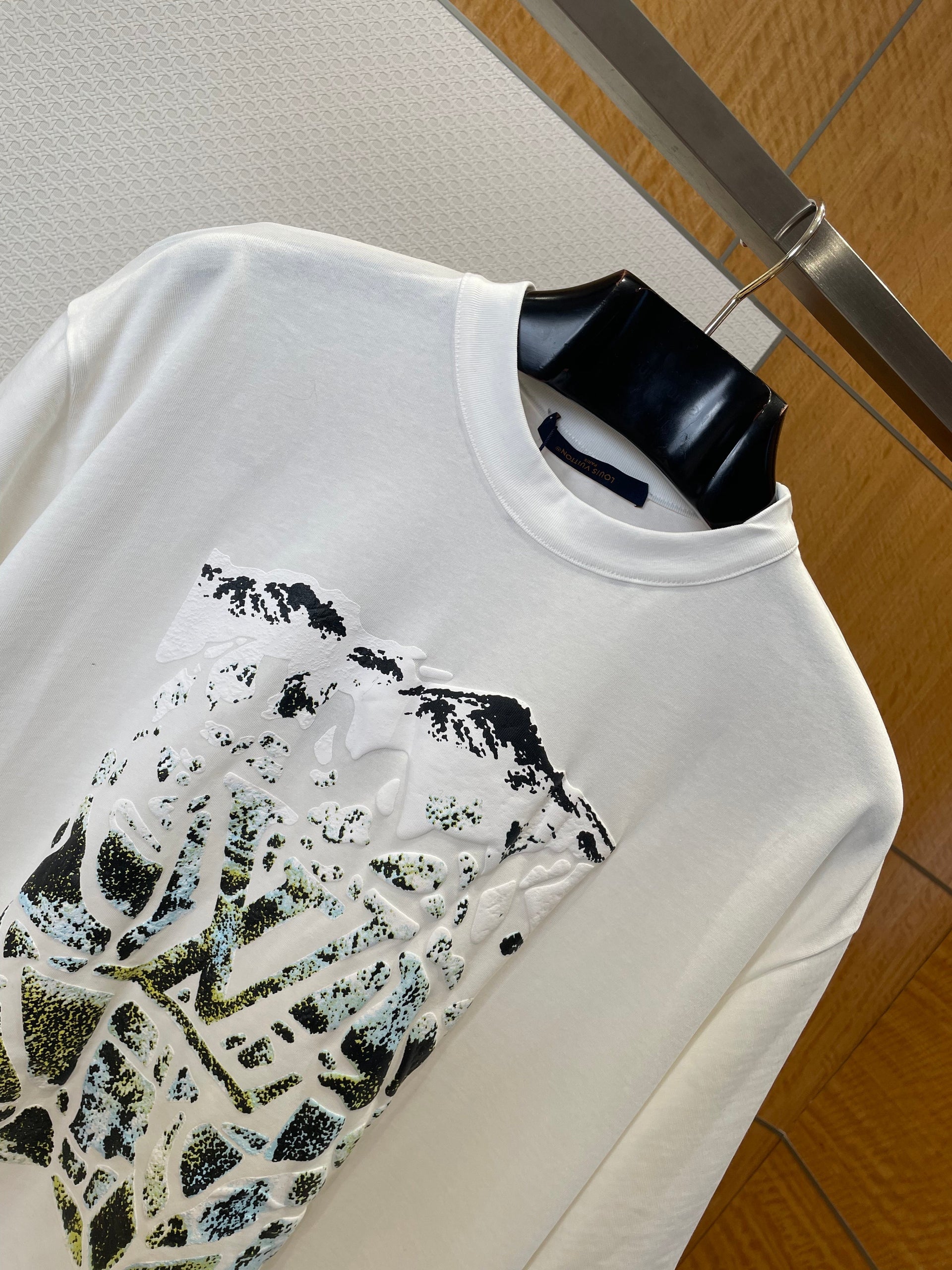 LOU T-SHIRT