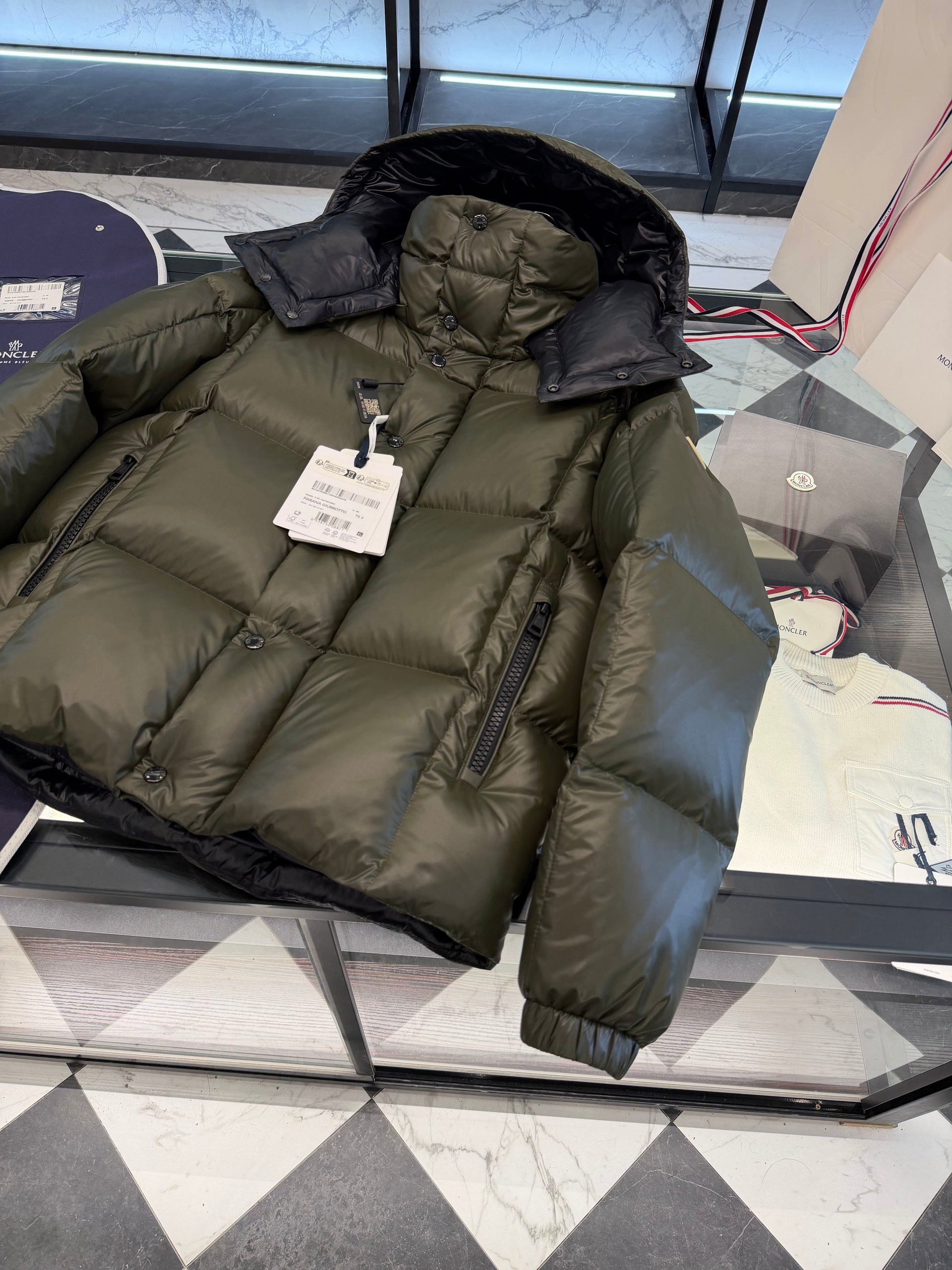 MONC PARANA JACKET