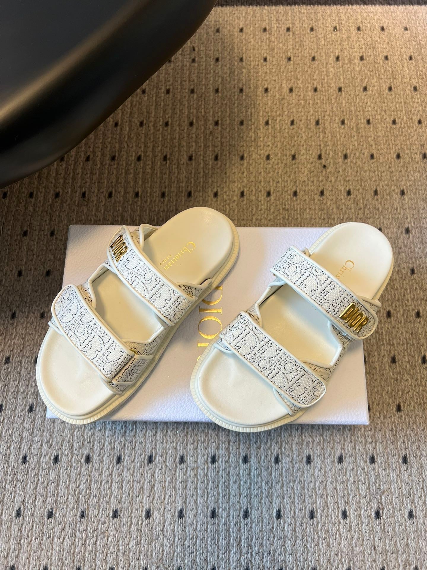 CD DIORACT SANDALS