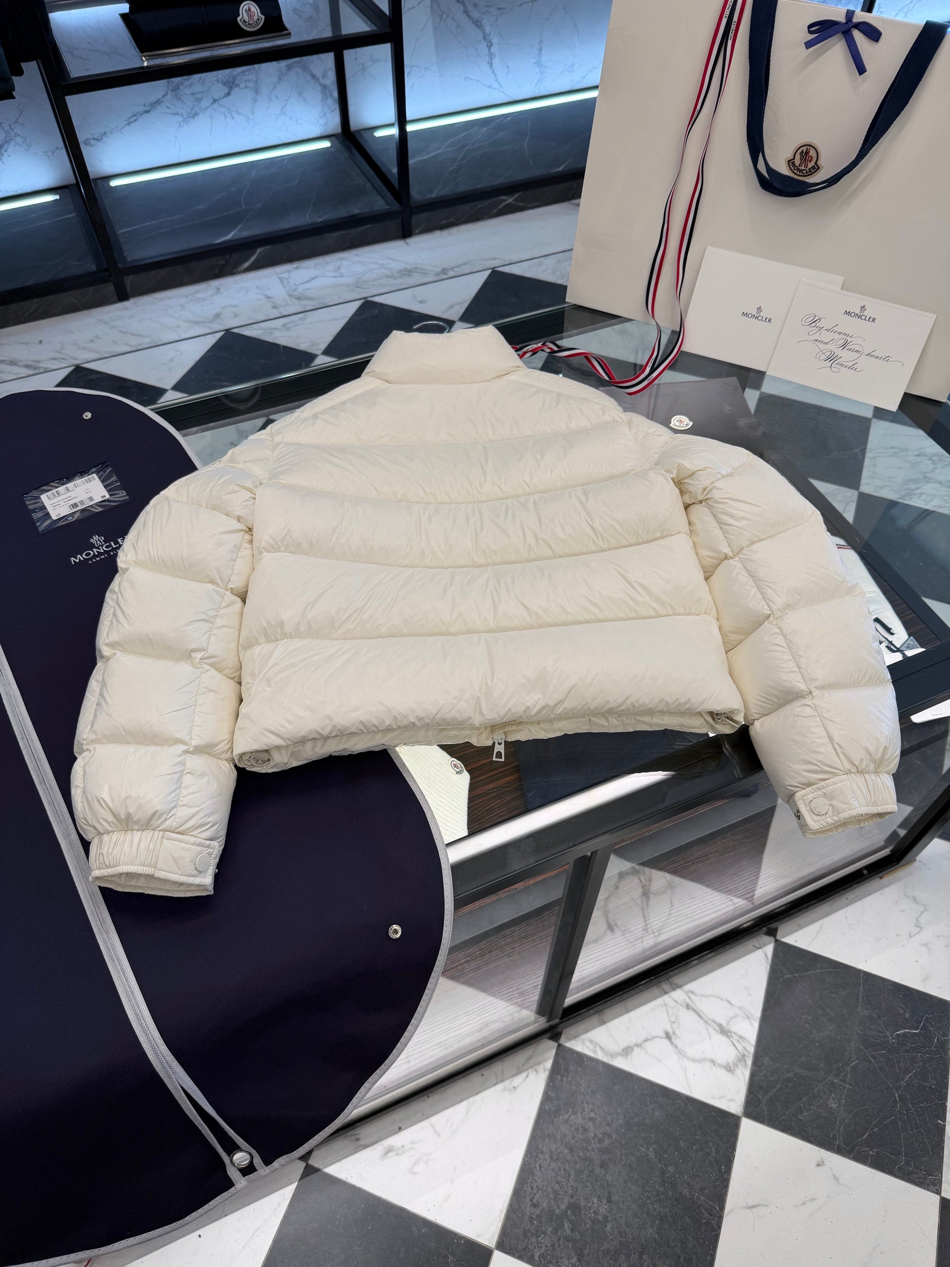 MONC PETRA JACKET