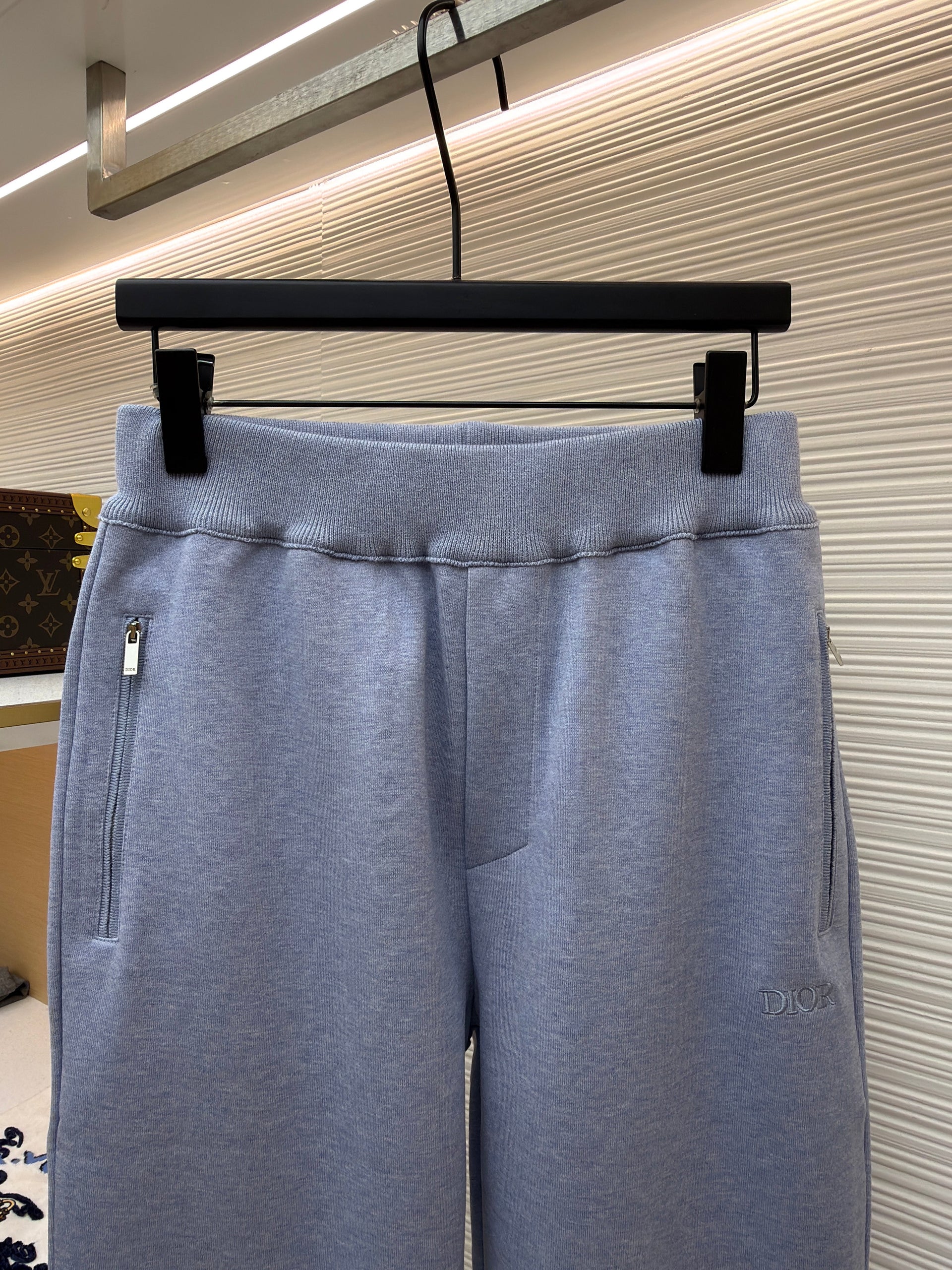 CD ZIP HOODIE