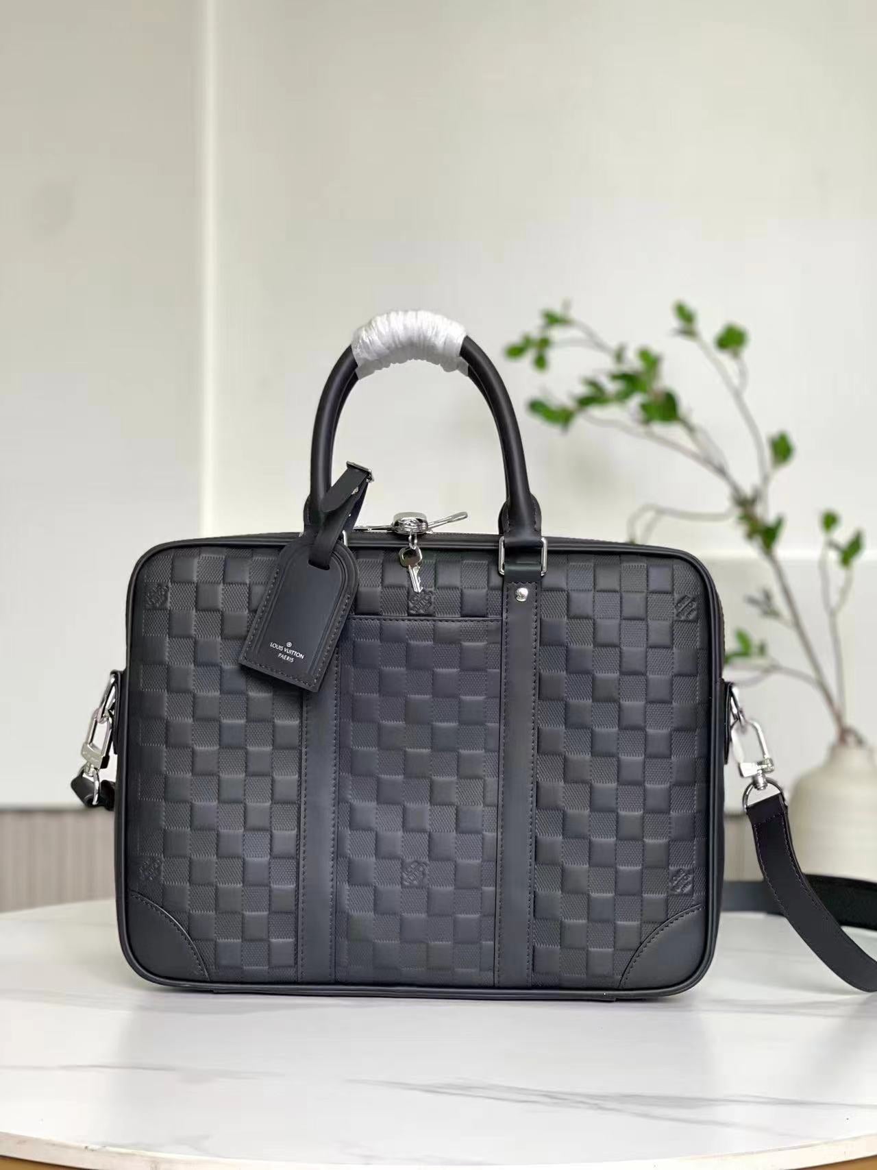 LOU PORTE-DOCUMENTS VOYAGE PM BAG