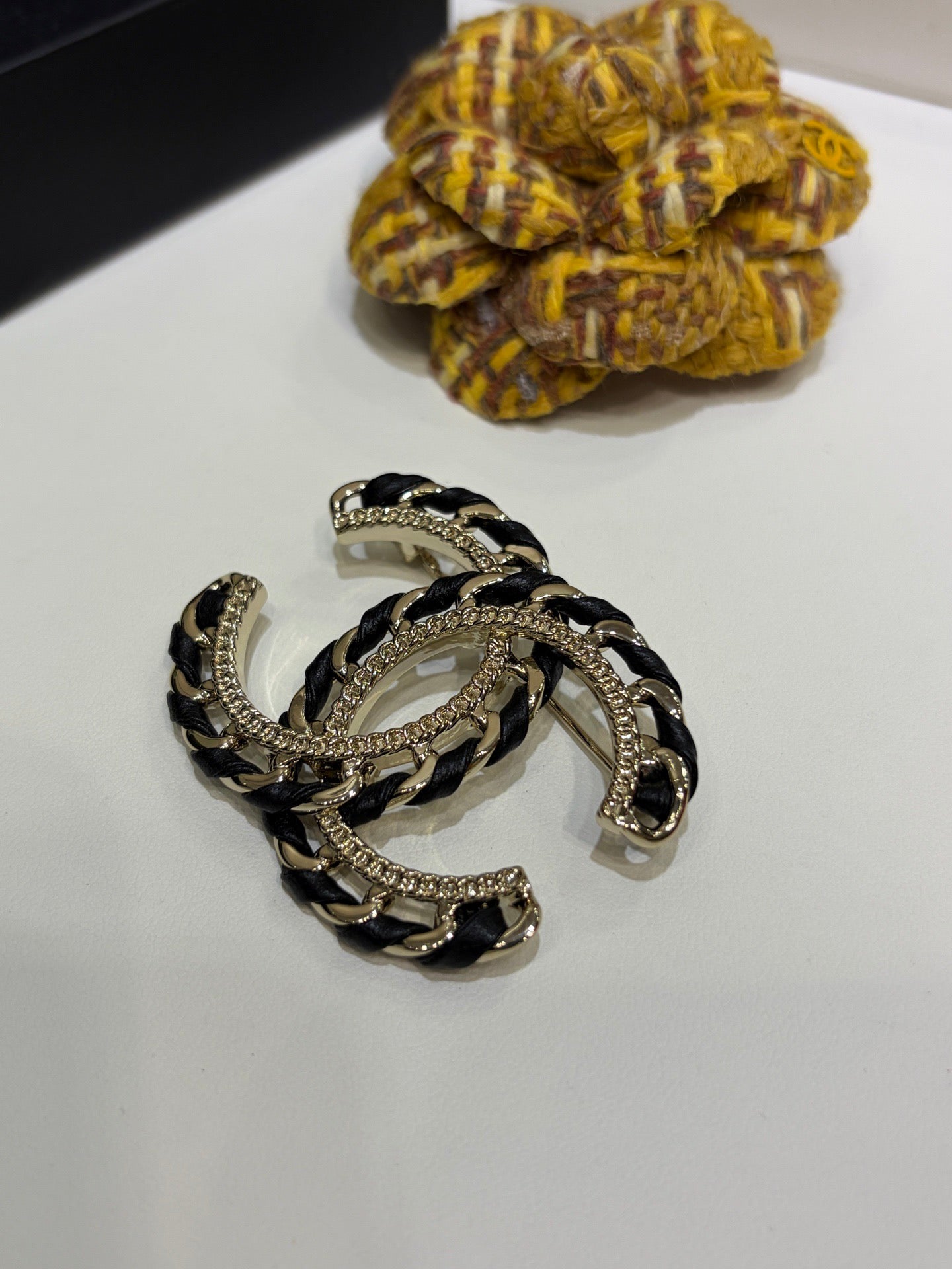 CC BROOCHE