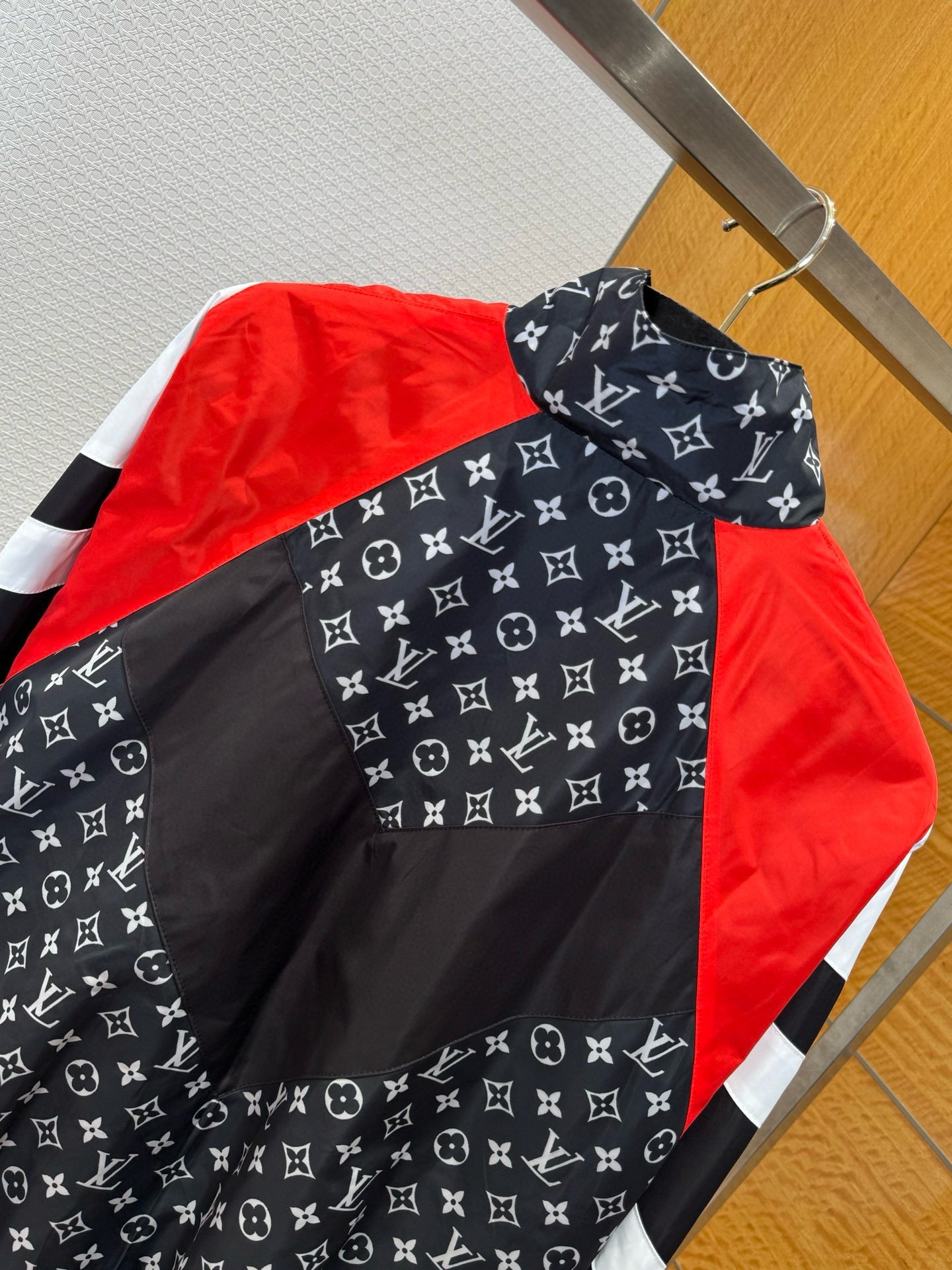 LOU JACKET