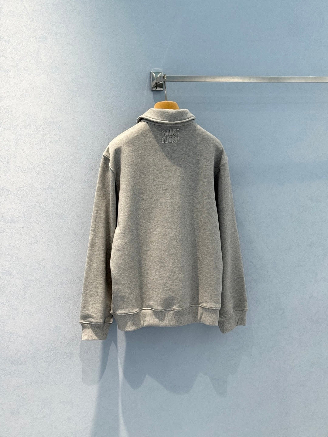 MIU M SWEATSHIRT