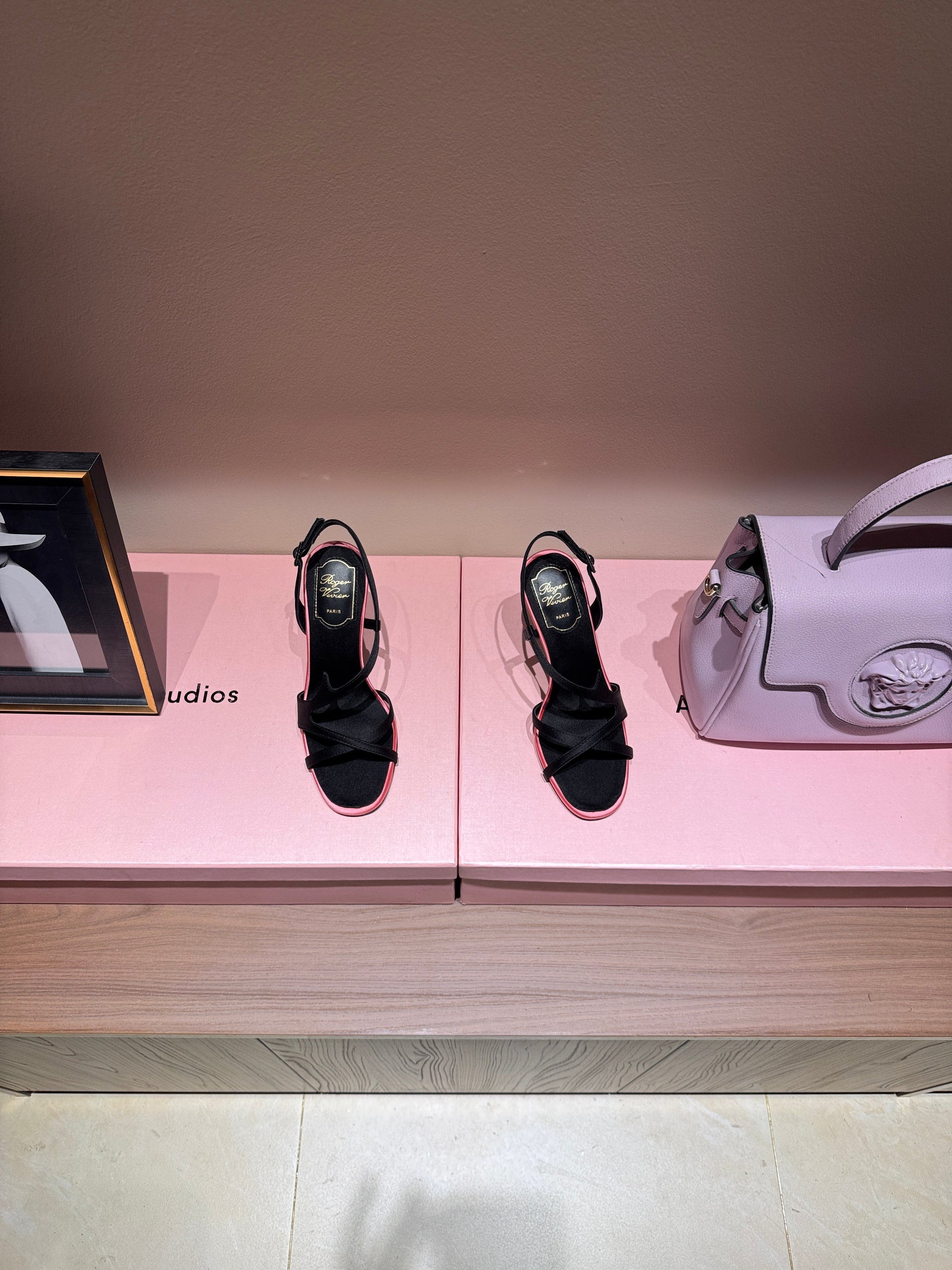 ROGER V HEELS
