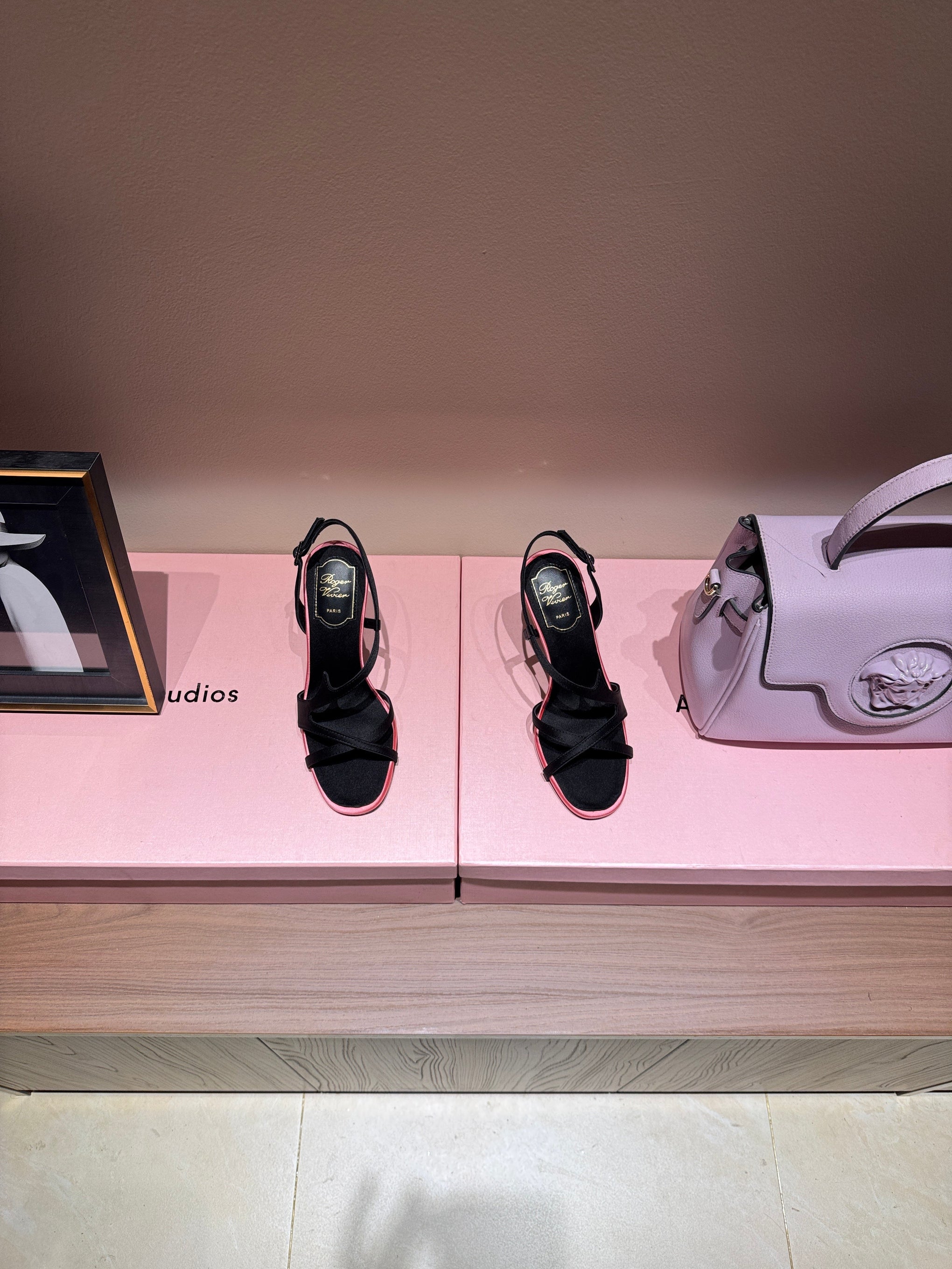 ROGER V HEELS
