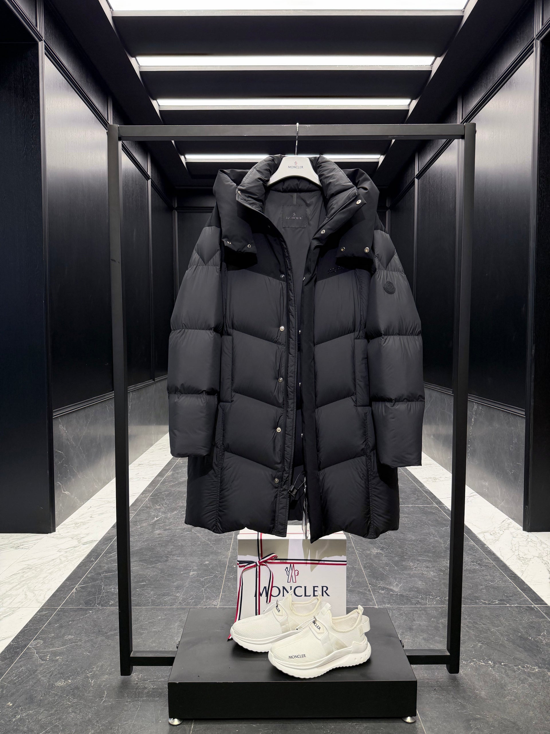 MONC MATT BLACK COAT