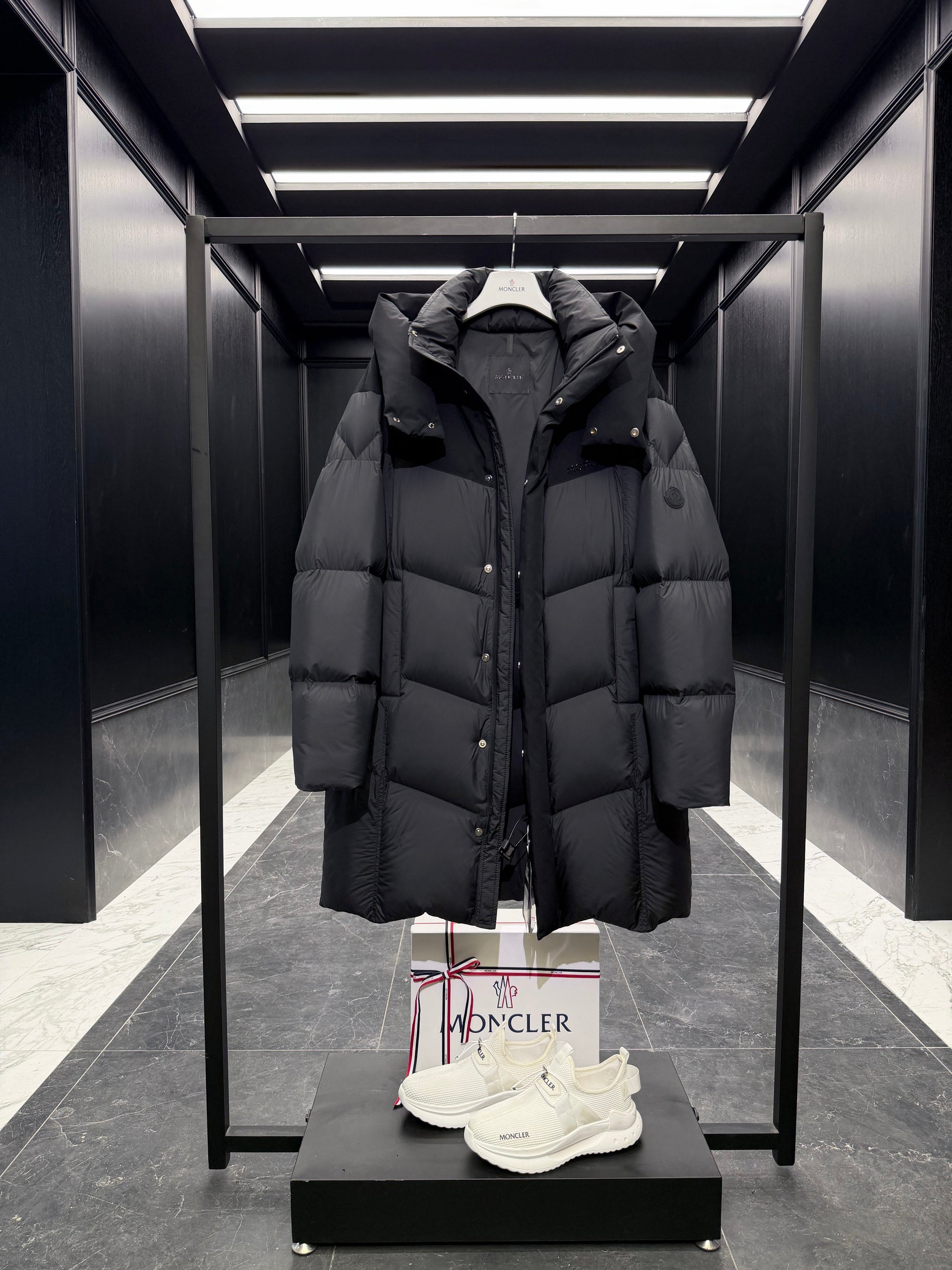 MONC MATT BLACK COAT