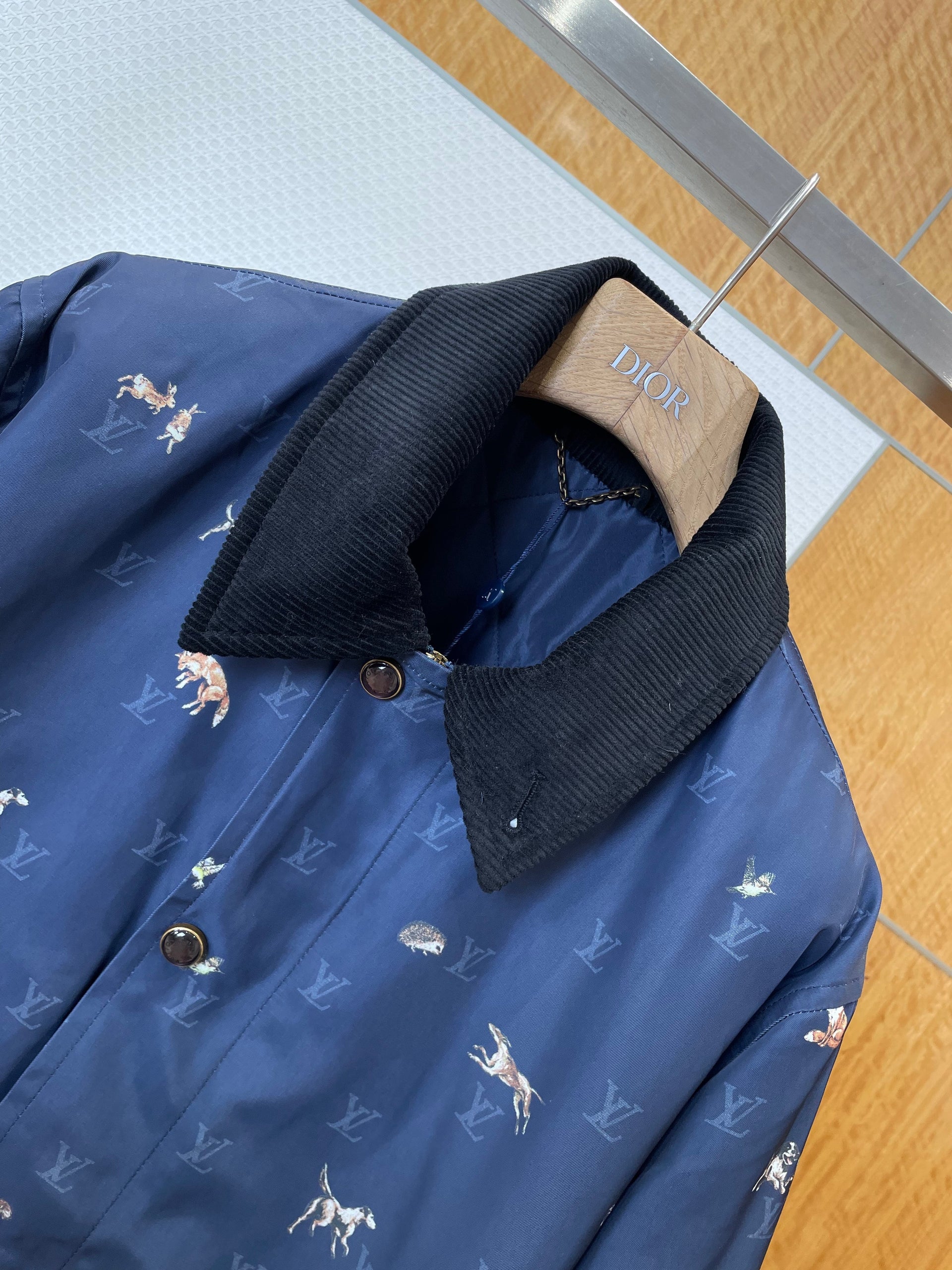 LOU JACKET