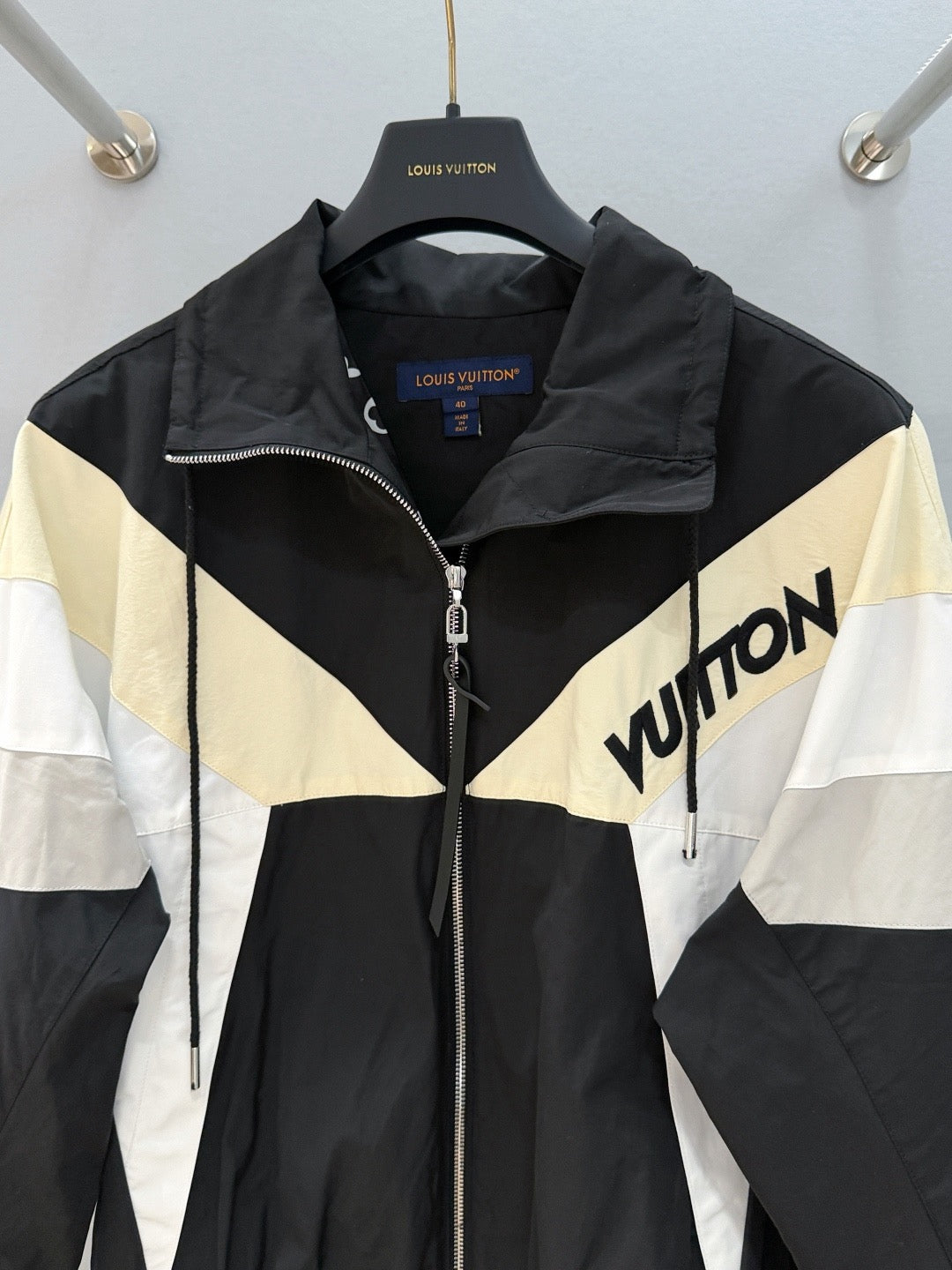 LOU JACKET