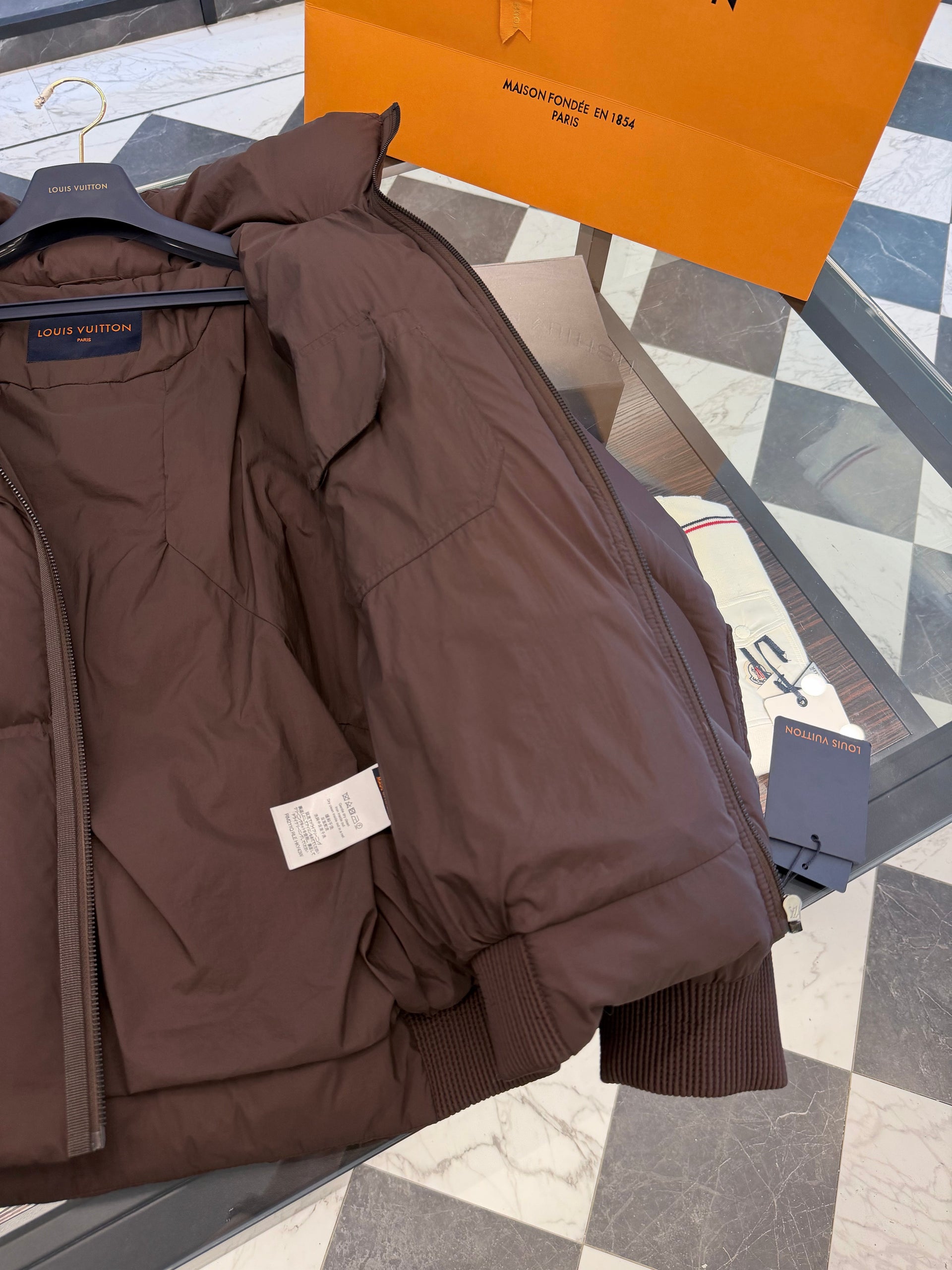 LOU JACKET
