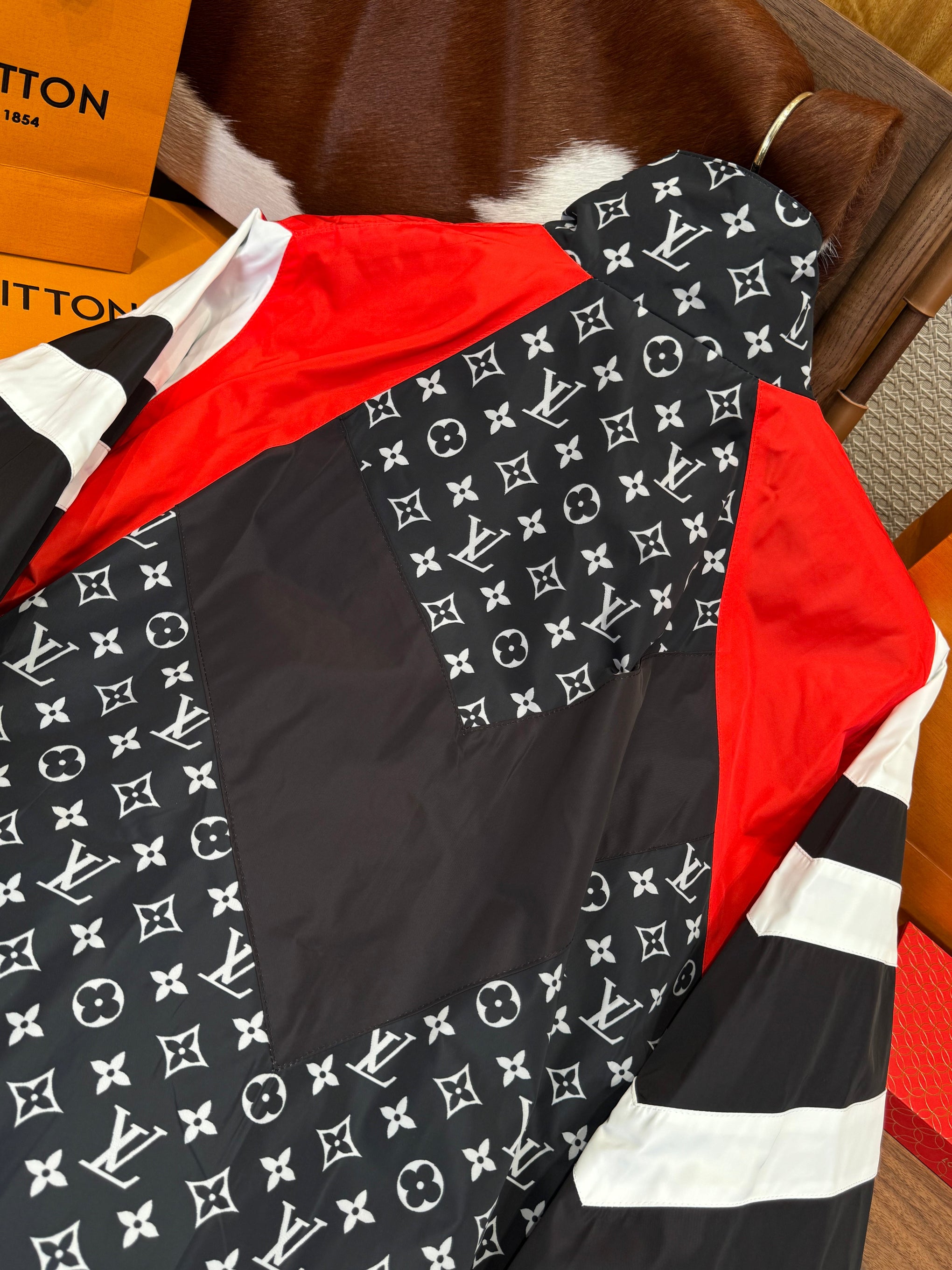 LOU JACKET