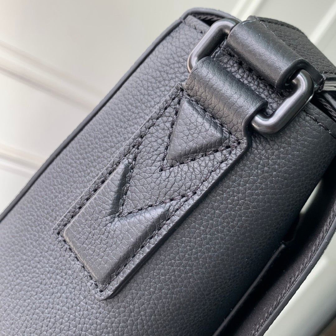 LOU SPEED MESSENGER BAG