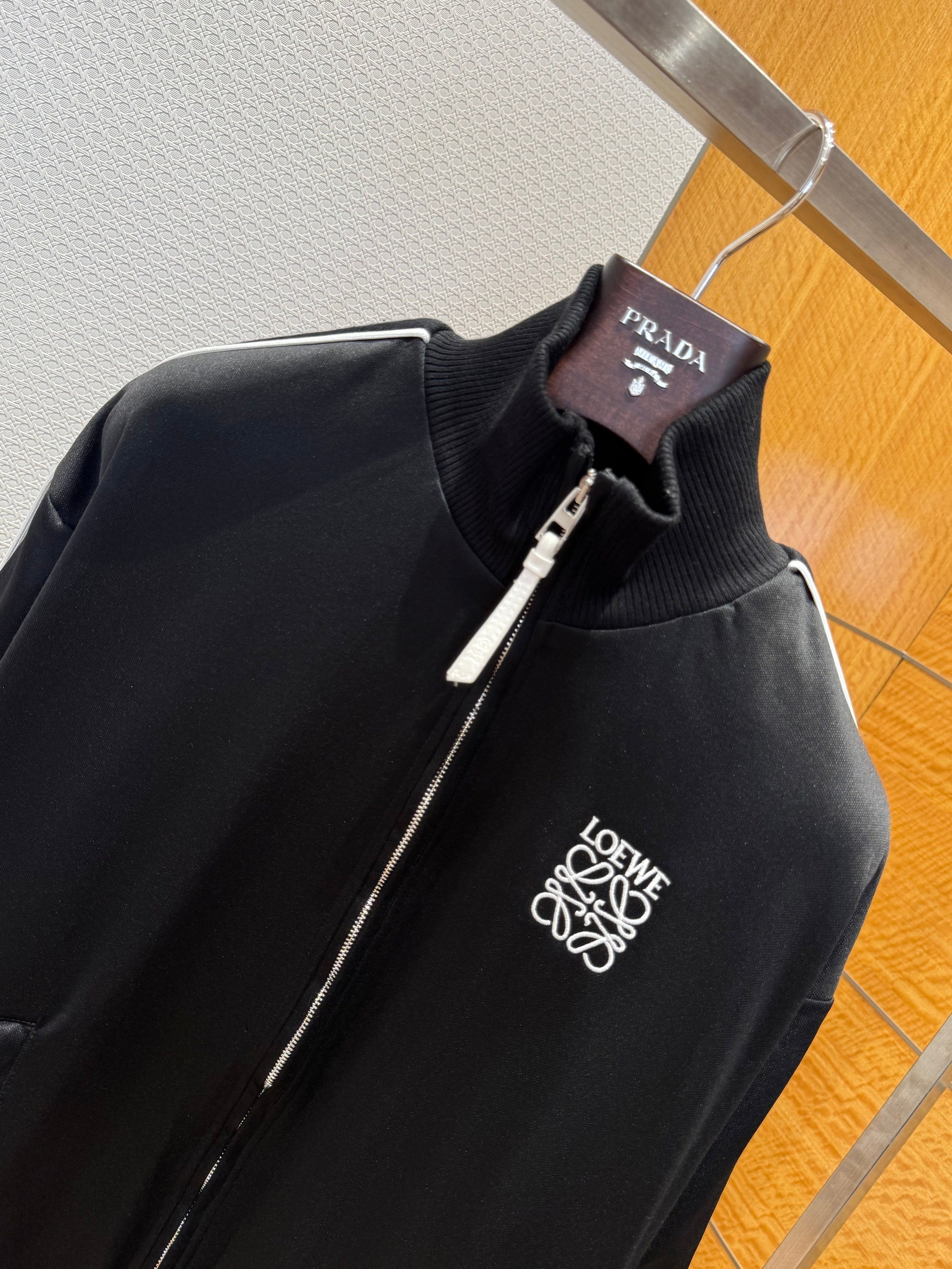 LOEW BOMBER