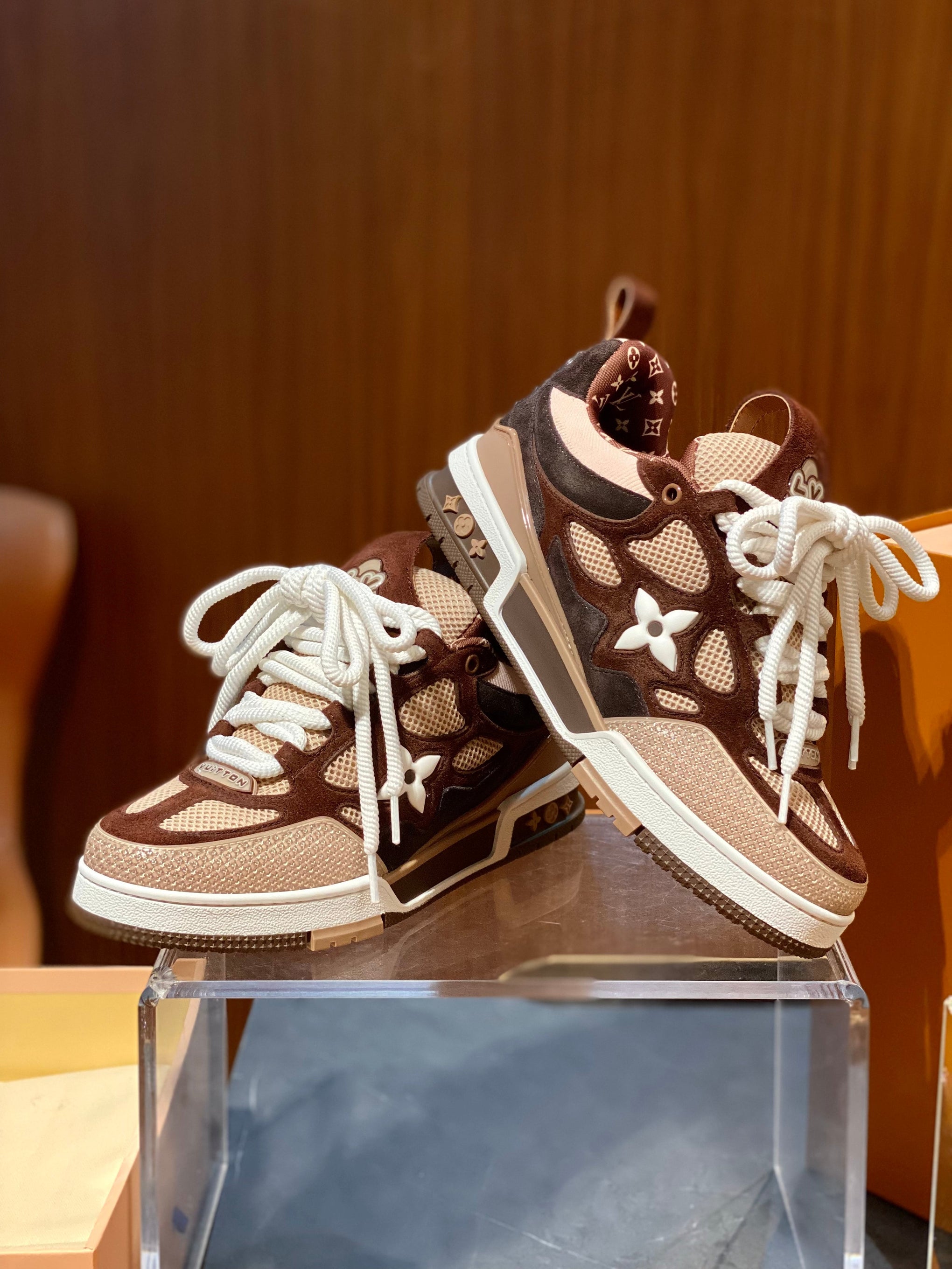 LOU TRAINERS