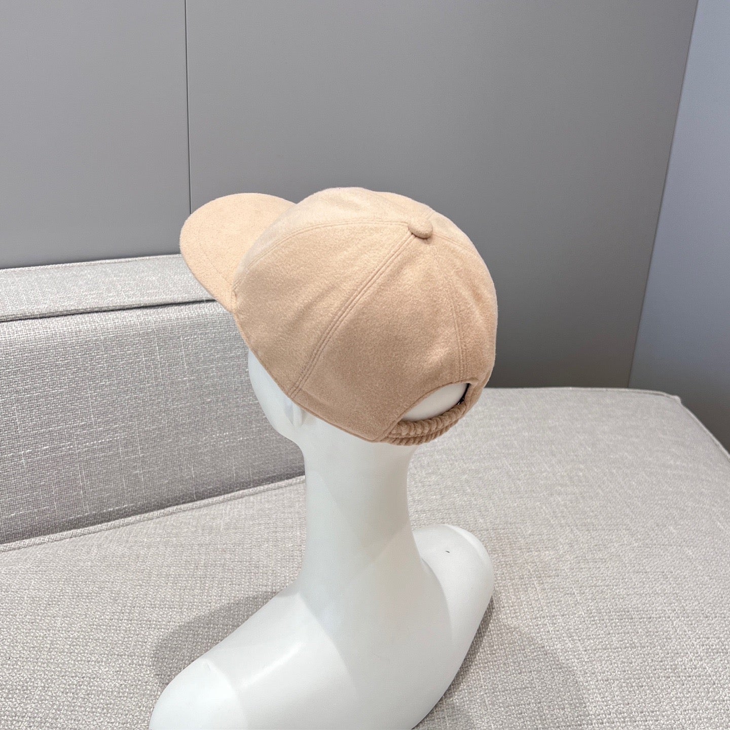 LORO P CASHMERE CAP