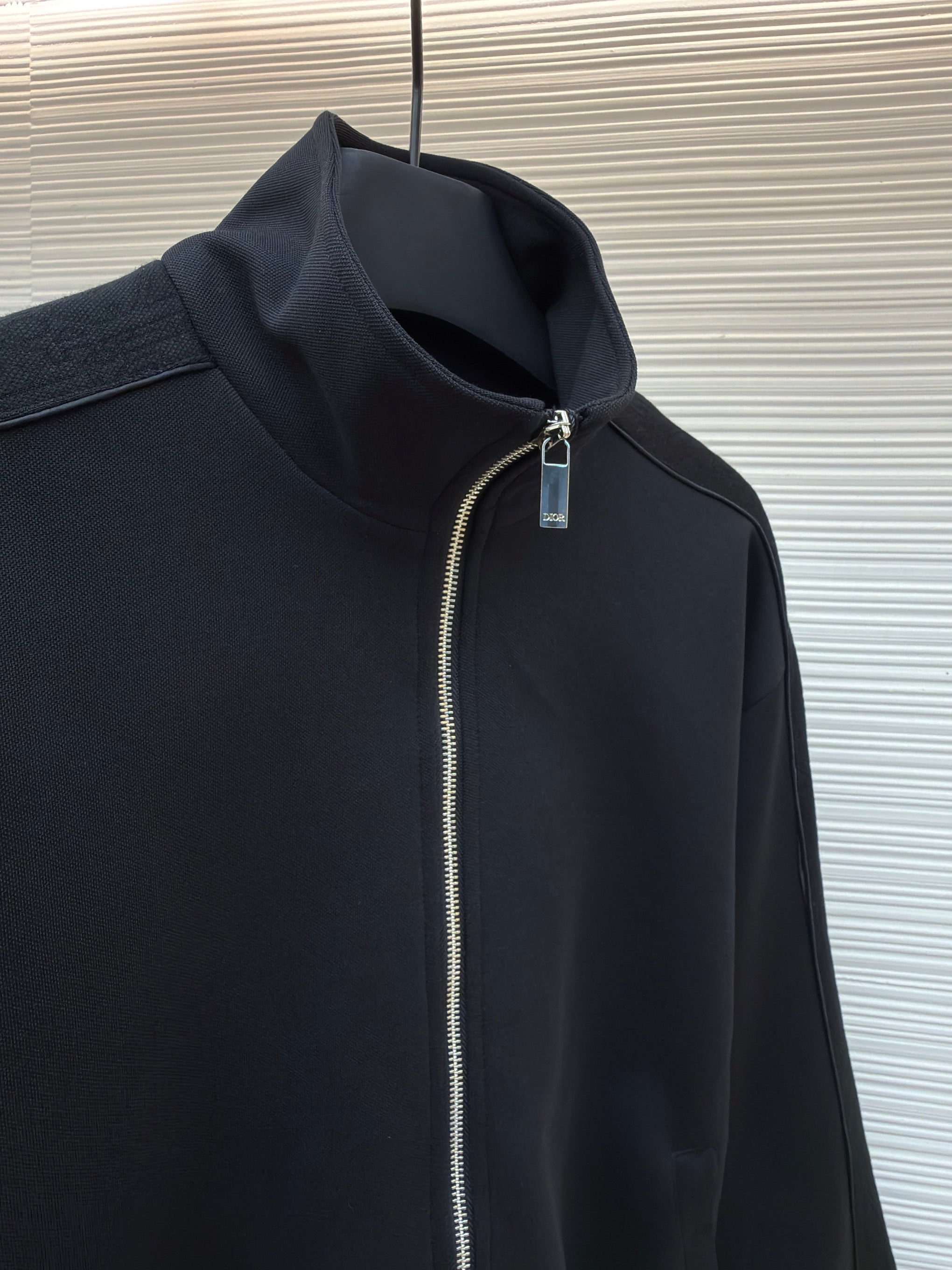 CD BOMBER SWEATSHIRT