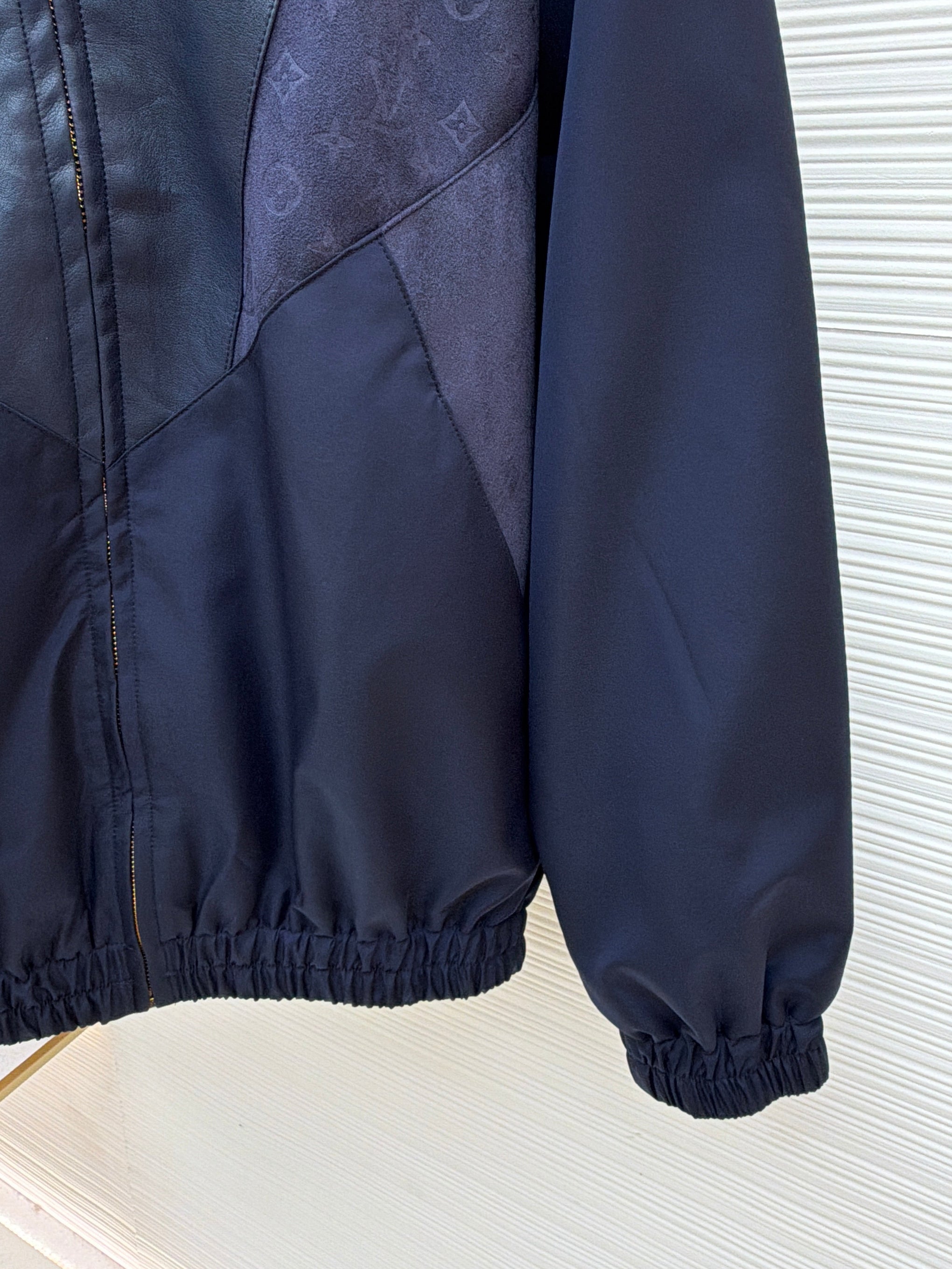 LOU JACKET