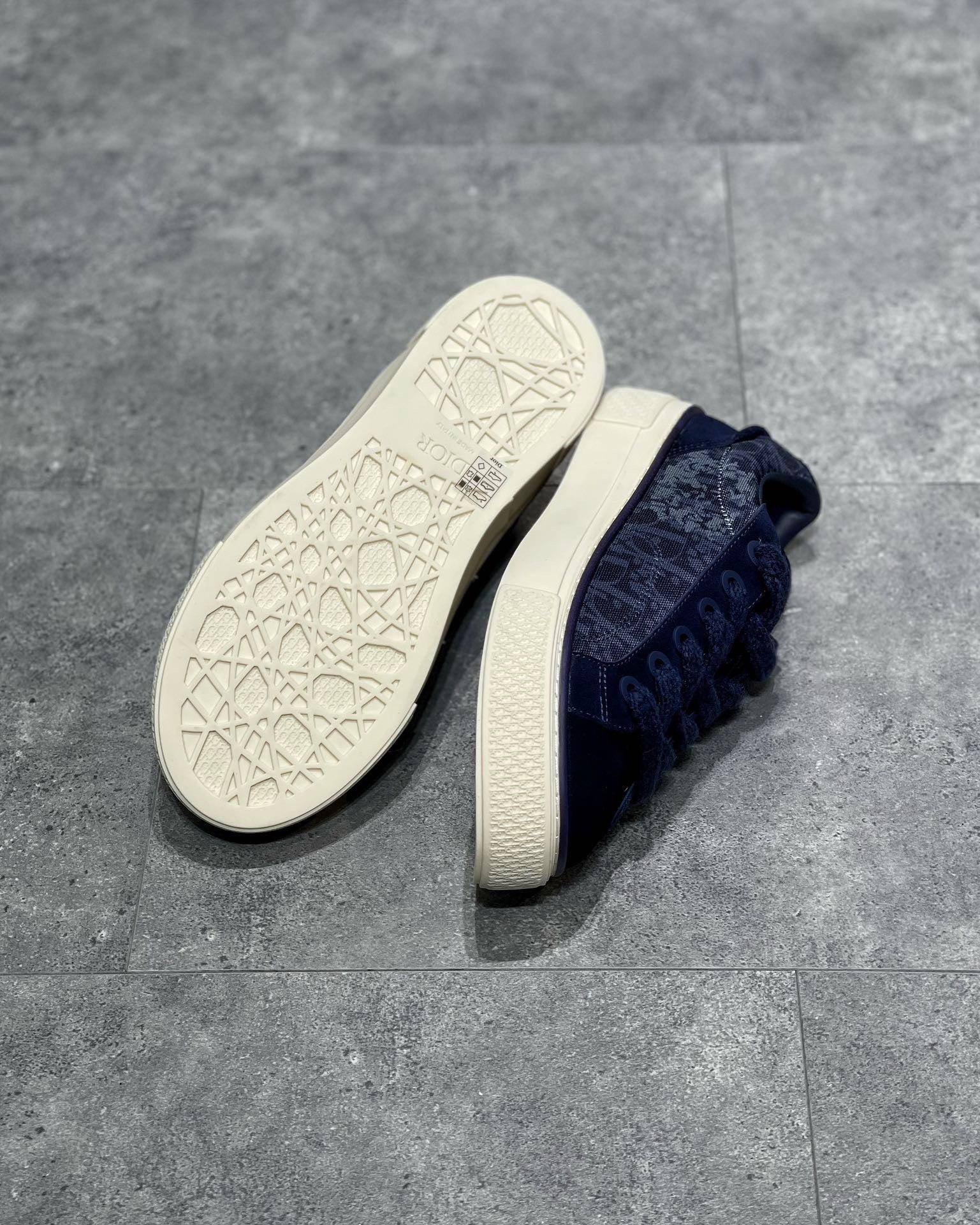 CD B33 SNEAKER