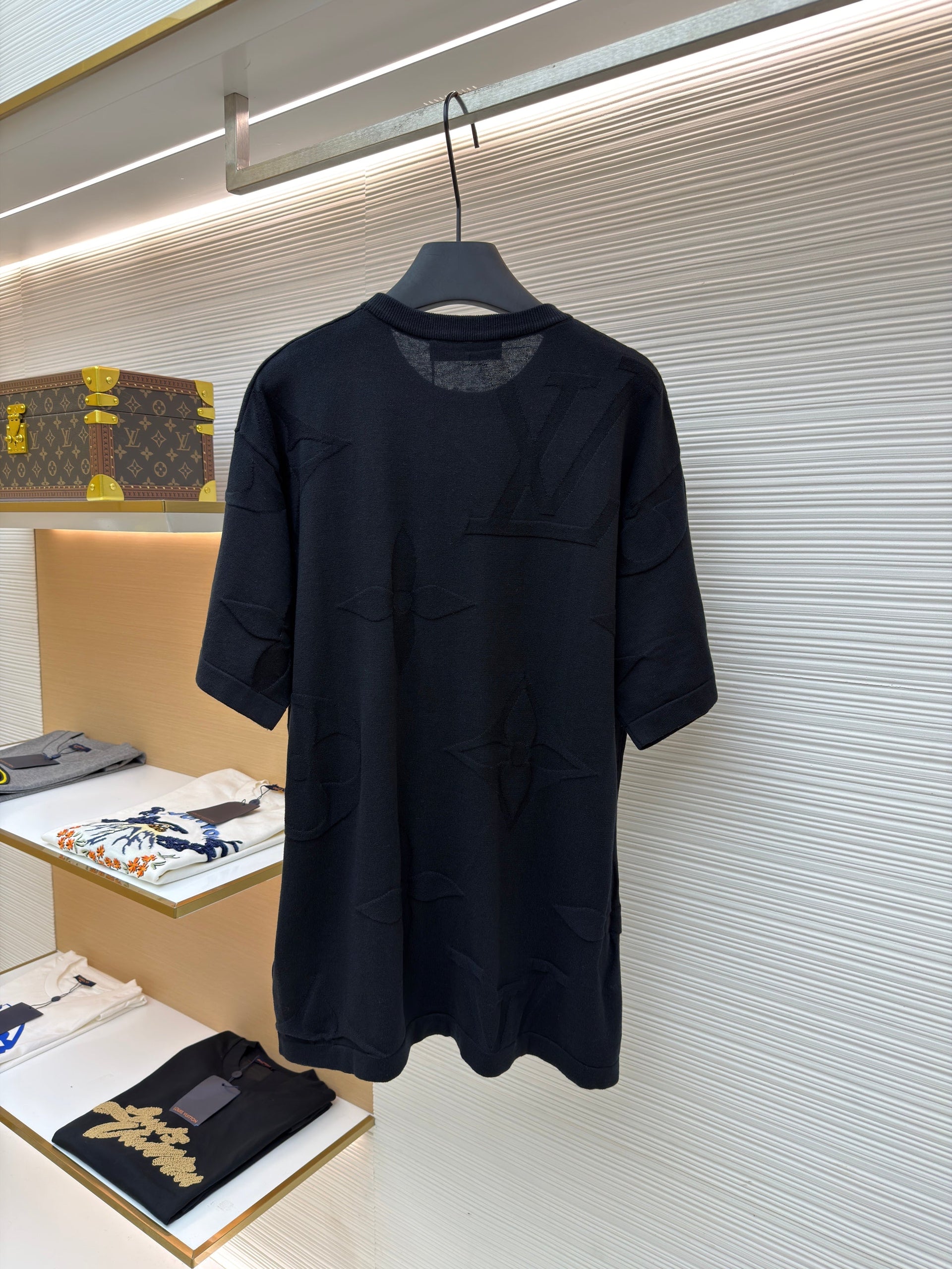 LOU T-SHIRT