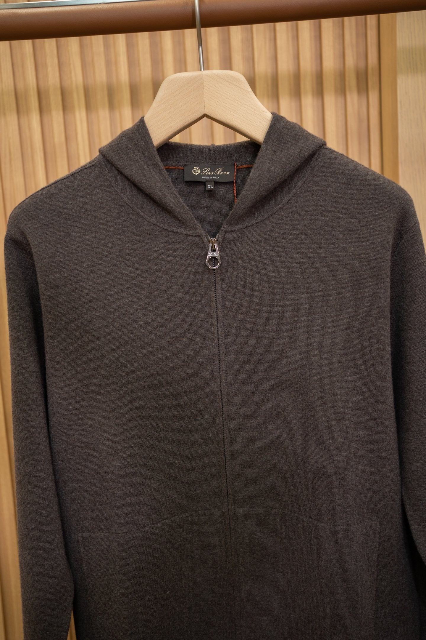 LORO P MERINO WOOL ZIP HOODIE
