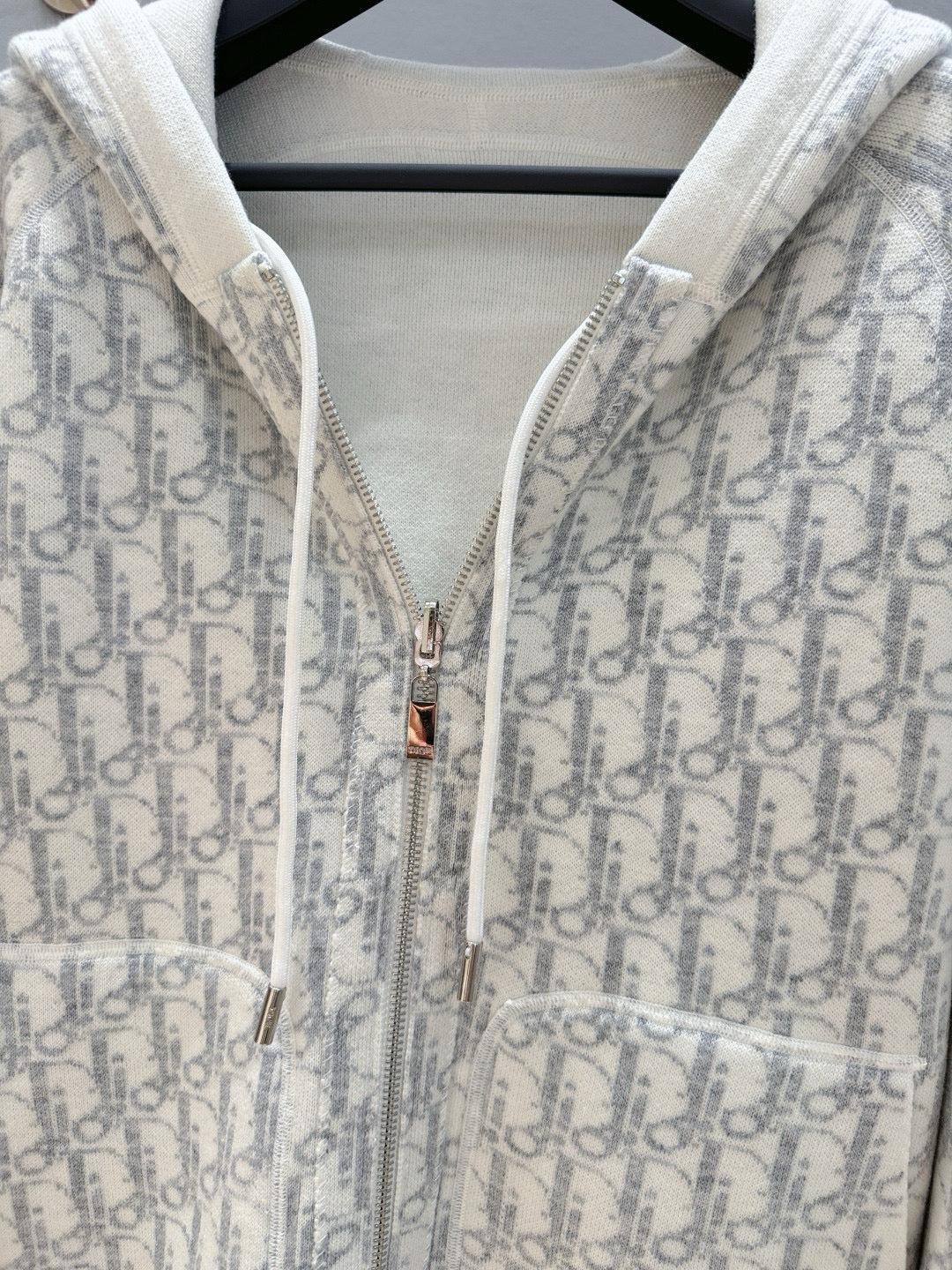 CD ZIP HOODIE