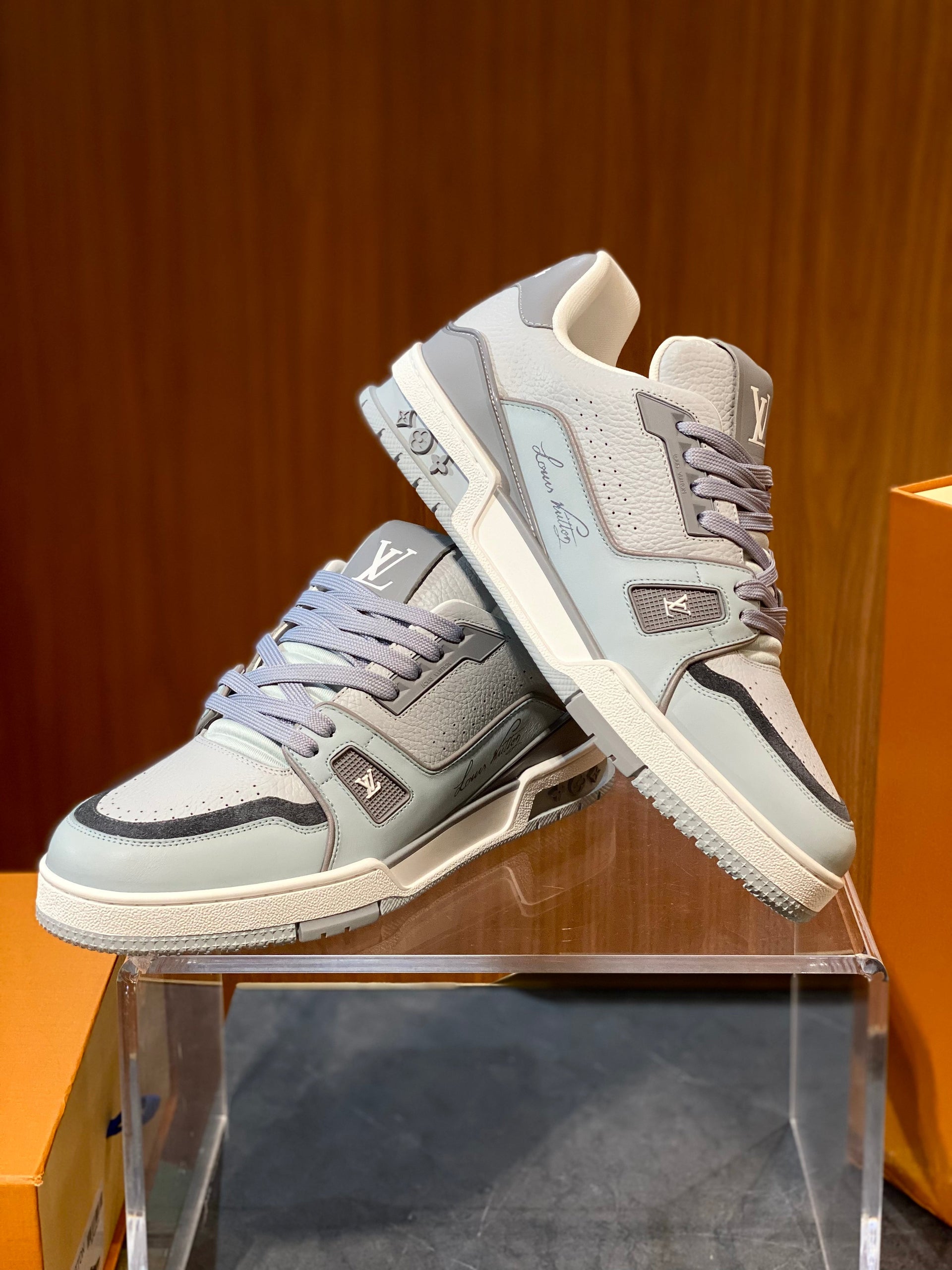 LOU TRAINERS
