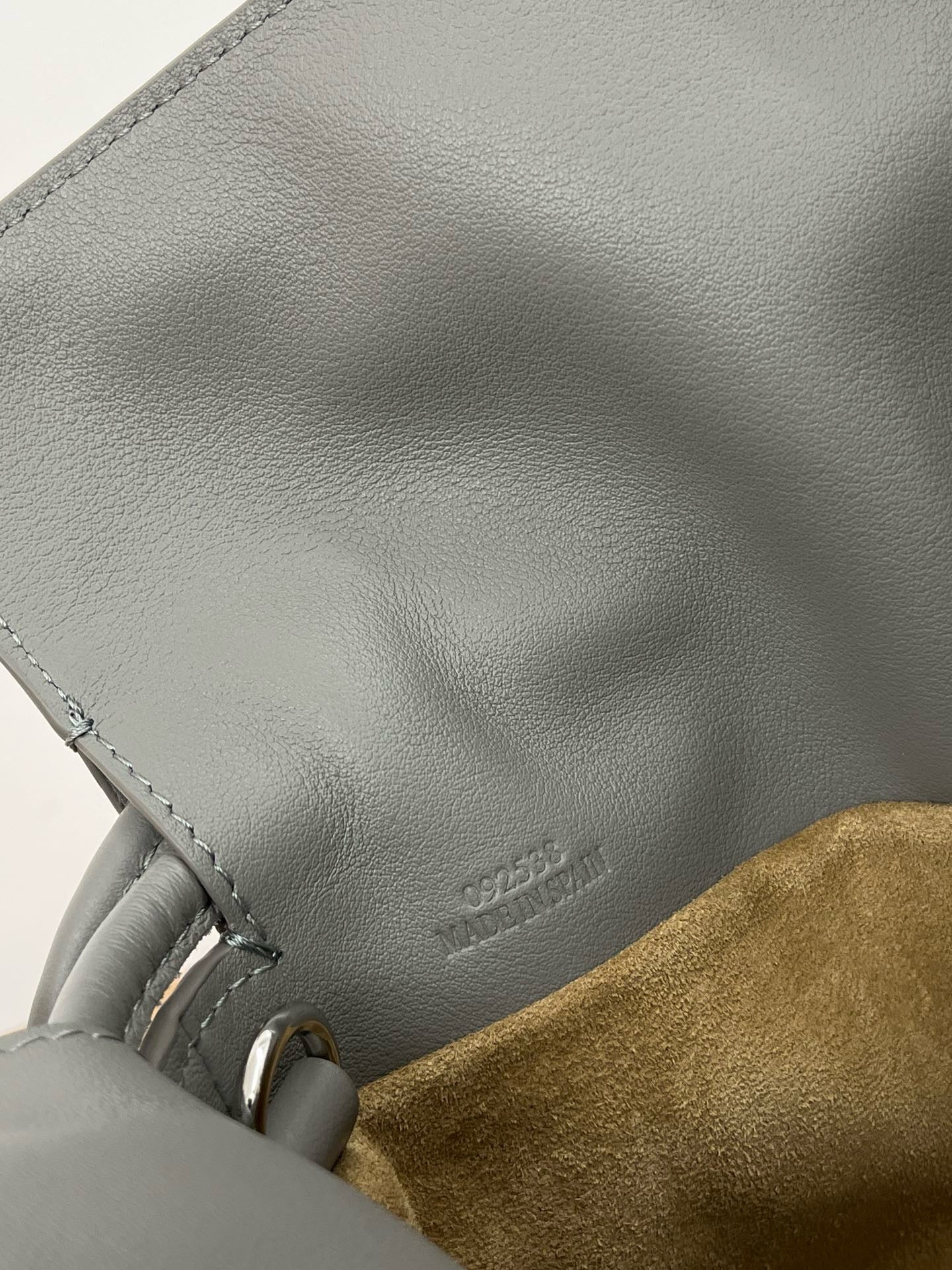 LOEW FLAMENCO MEDIUM POUCH