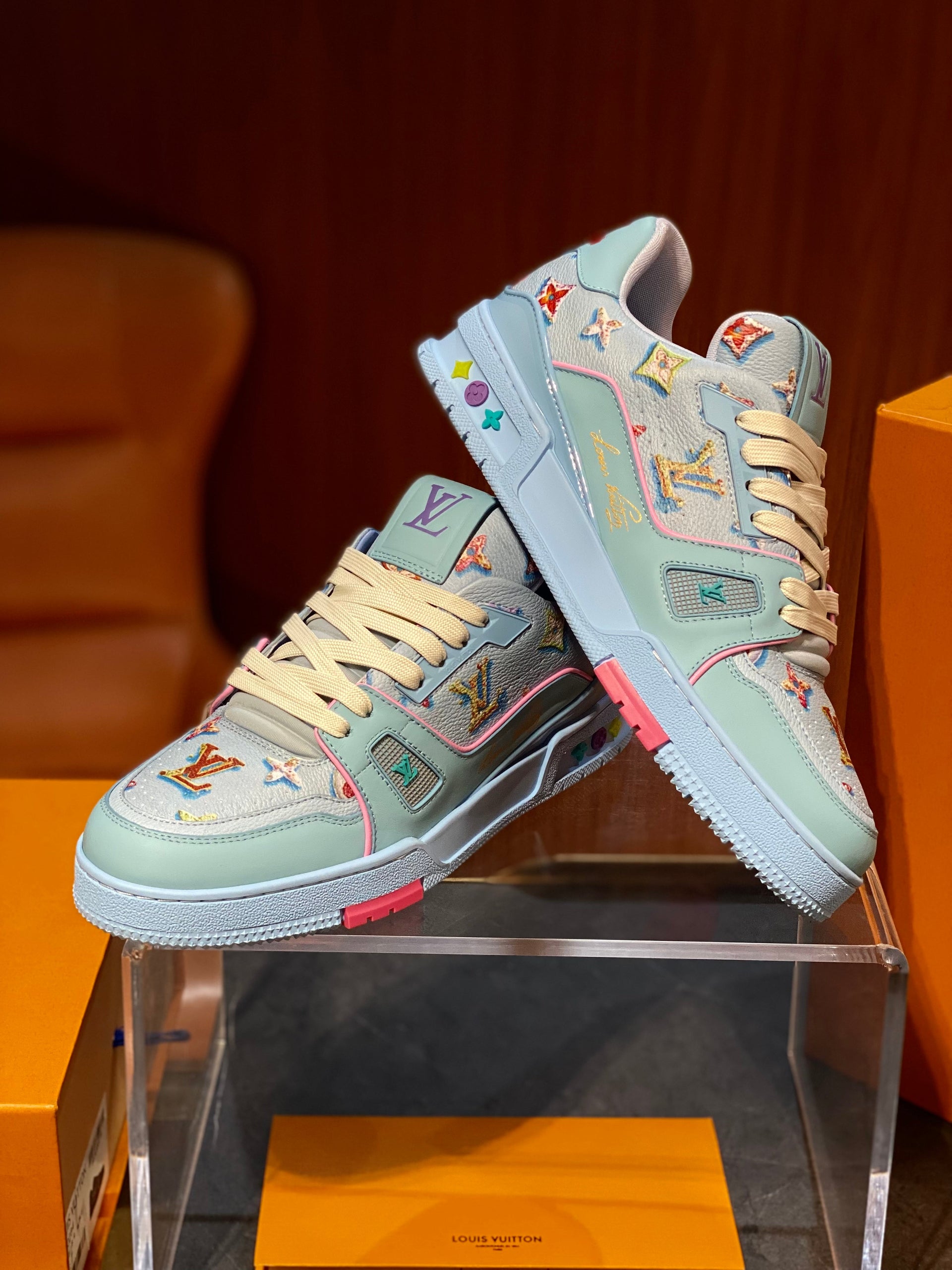 LOU SNEAKERS