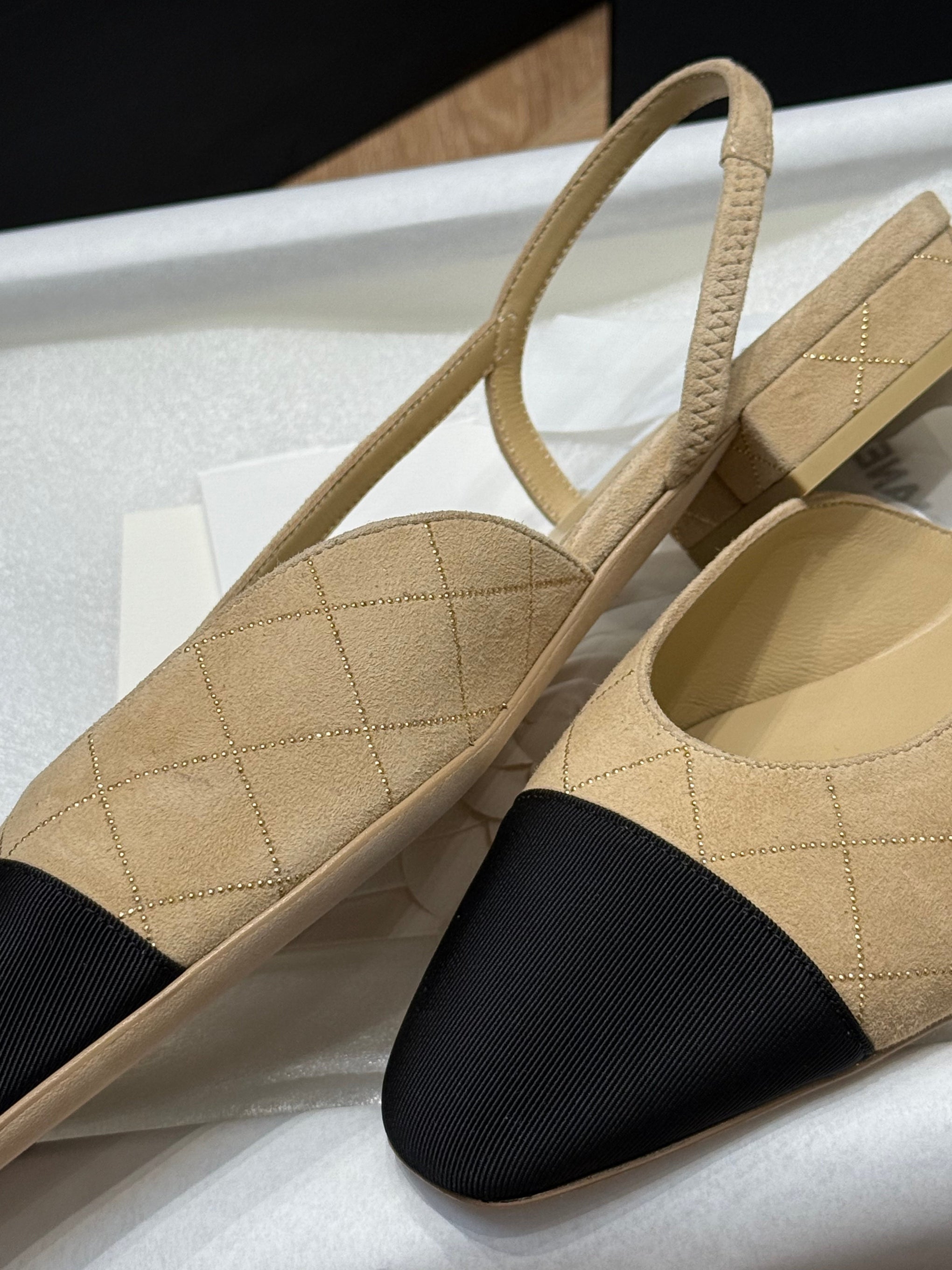 CC SLINGBACK PUMPS