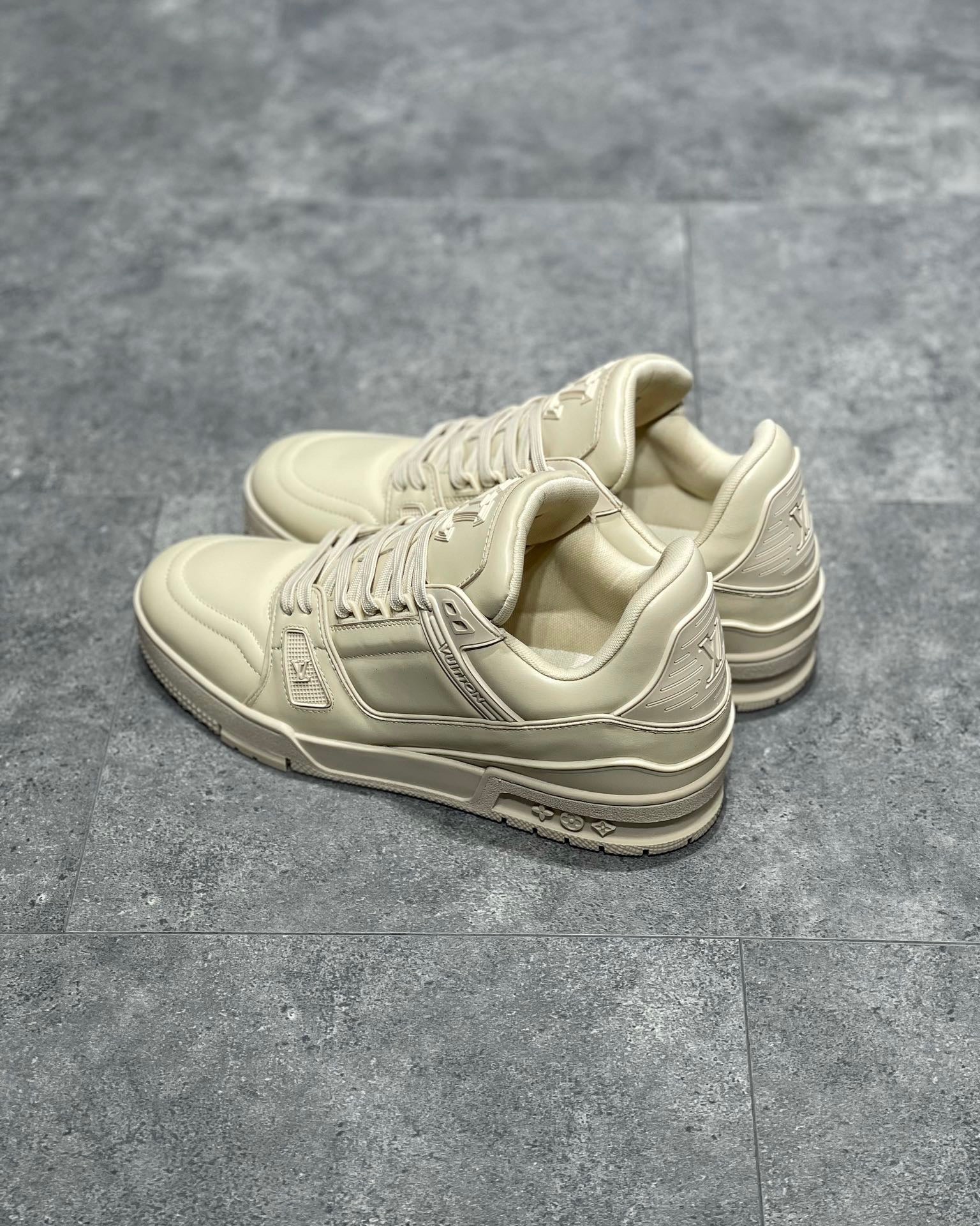 LOU TRAINERS