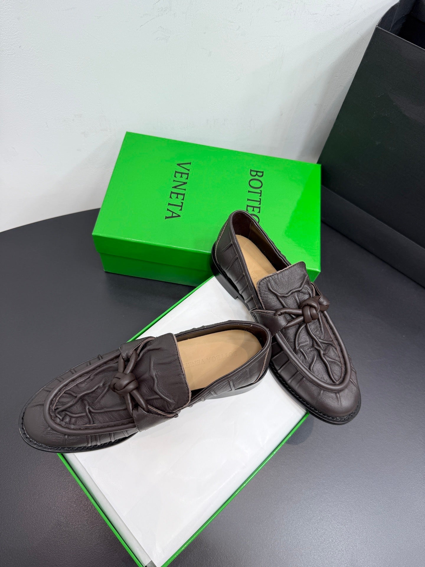 BOTT V LOAFERS