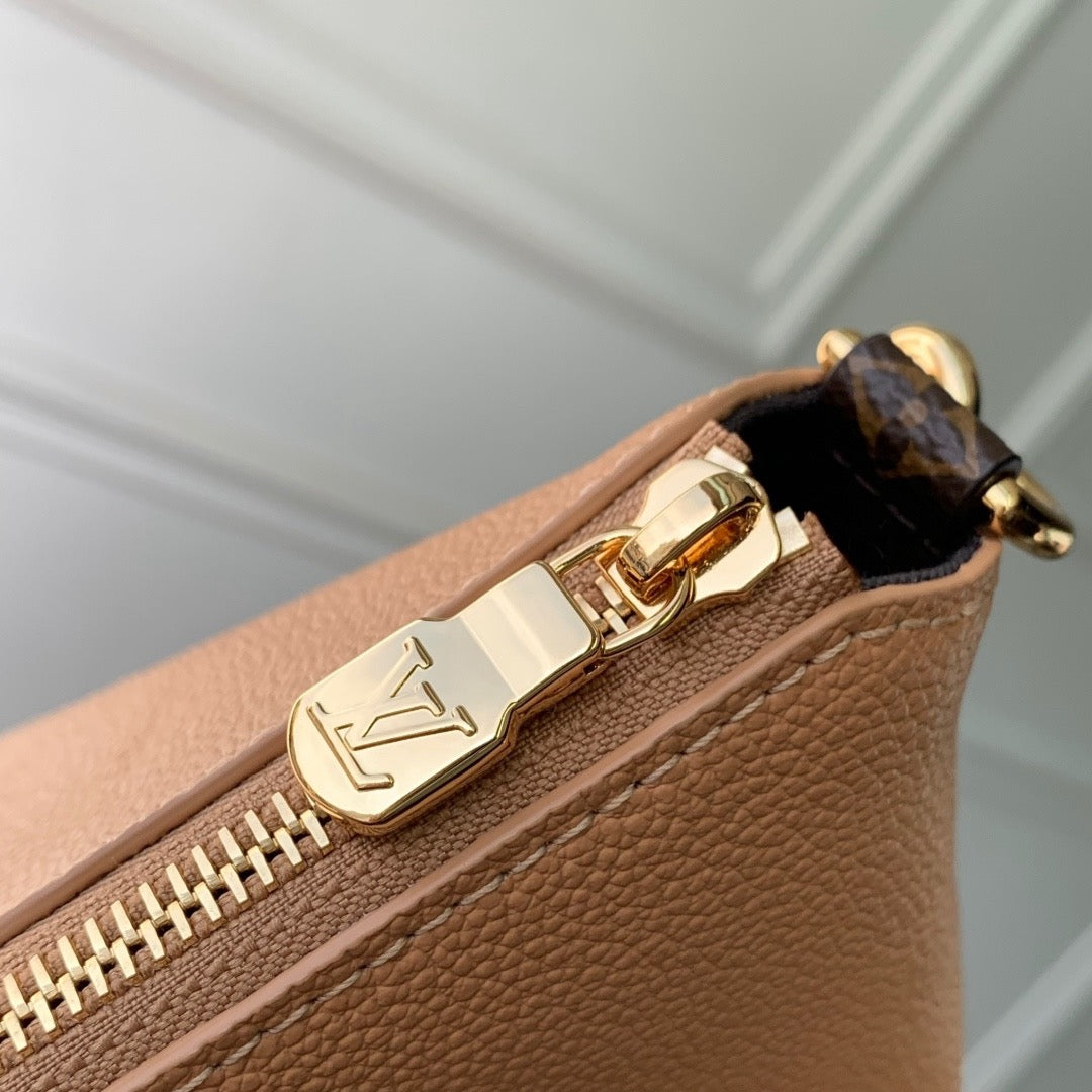 LOU MULTIPASS BAG