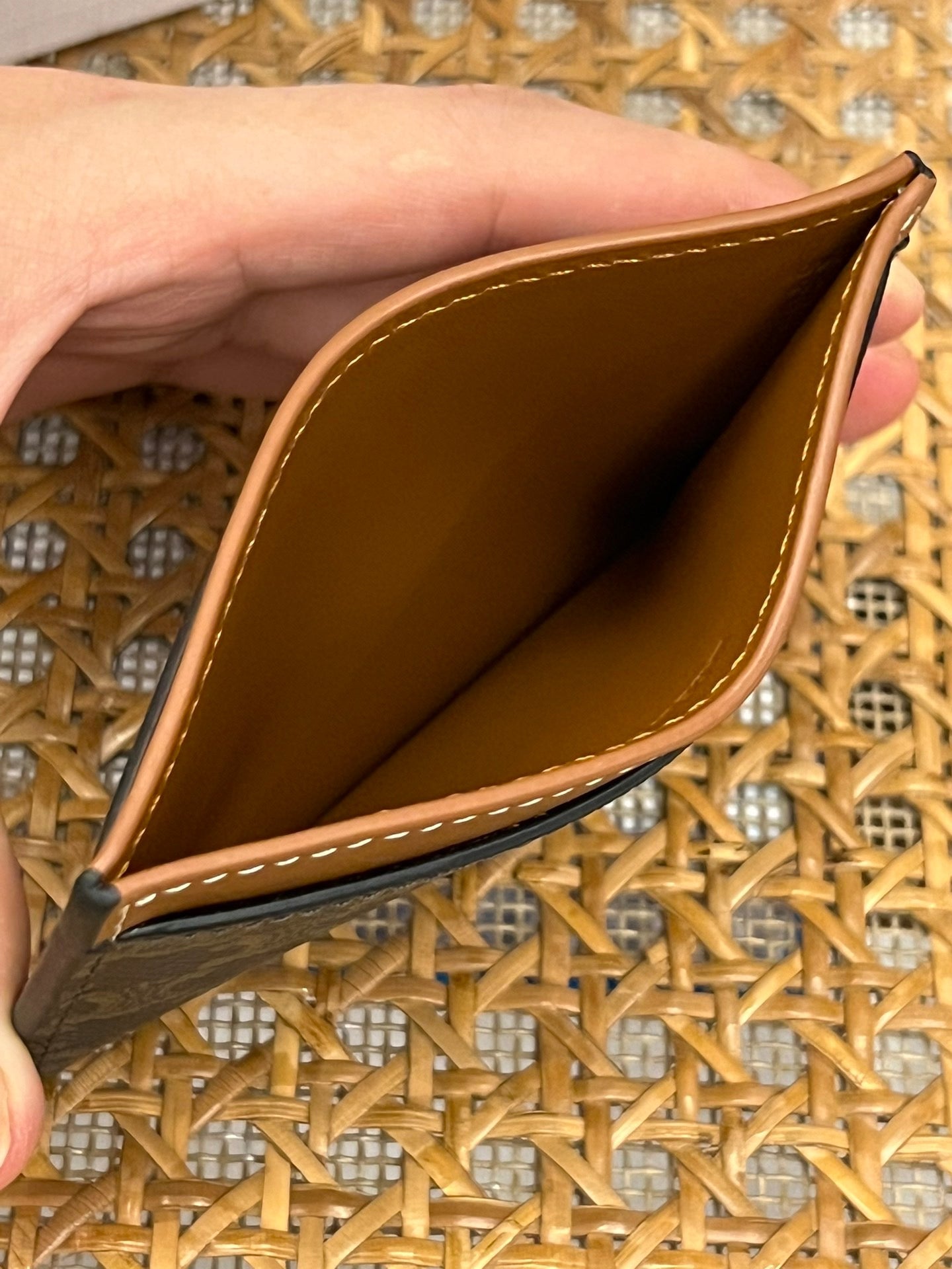 CEL CARD HOLDER
