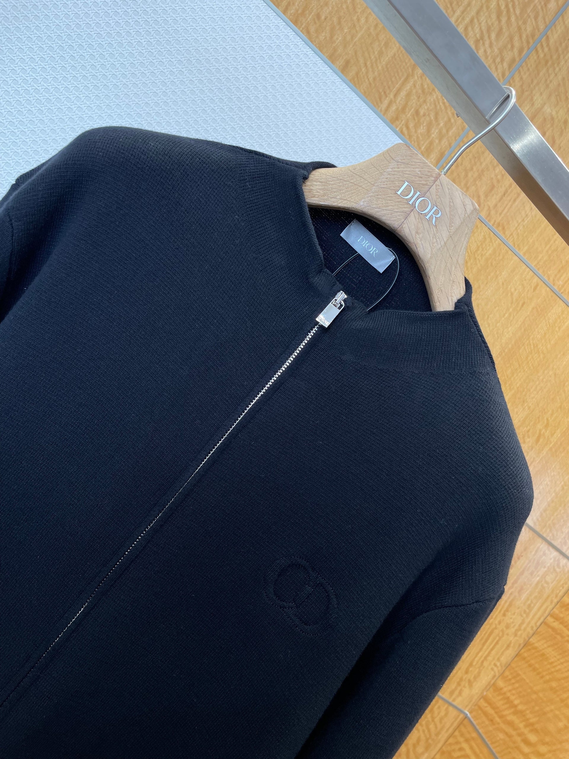 CD JUMPER